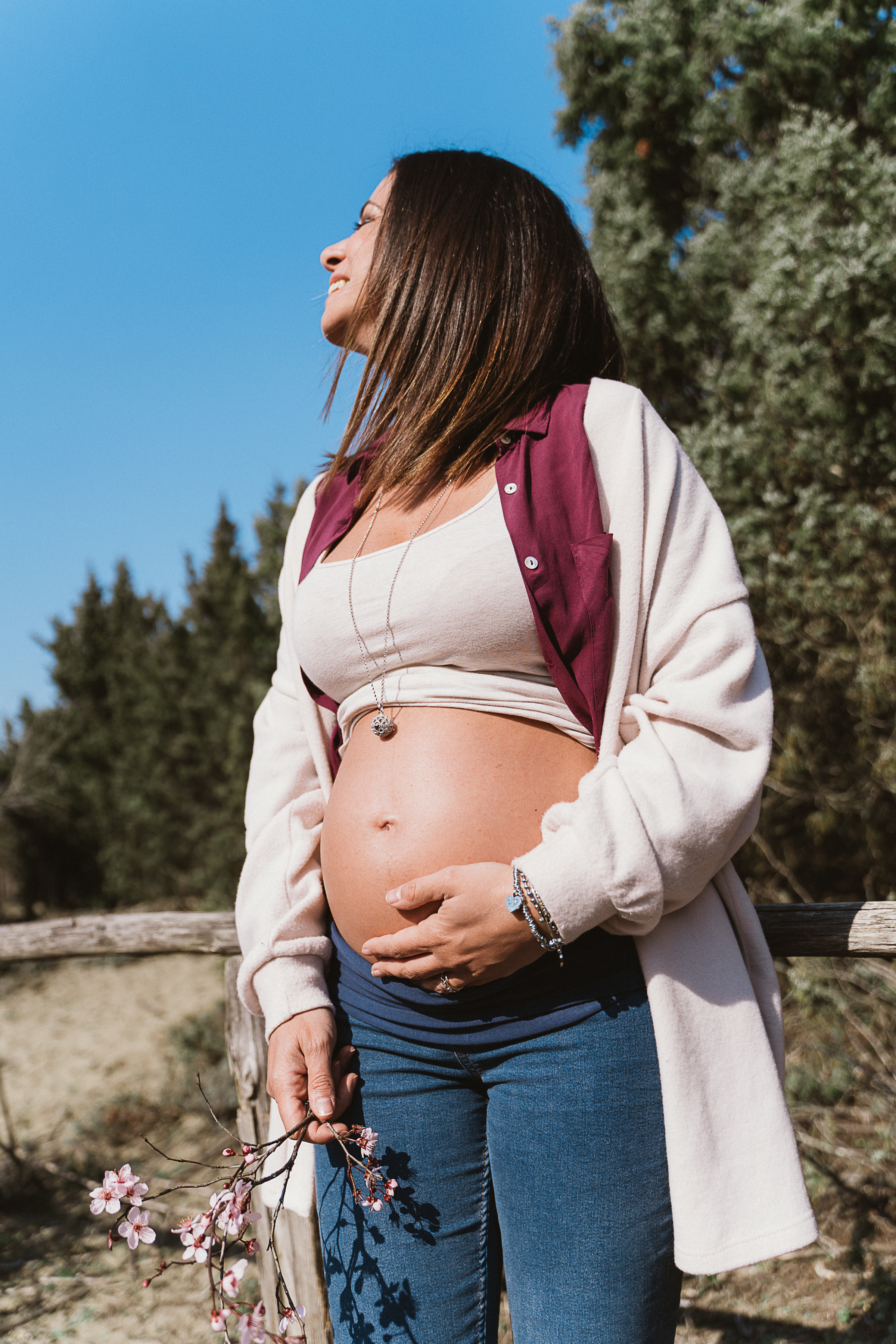Martina with parents. Family Lifestyle Photographer in Lucca, Italia