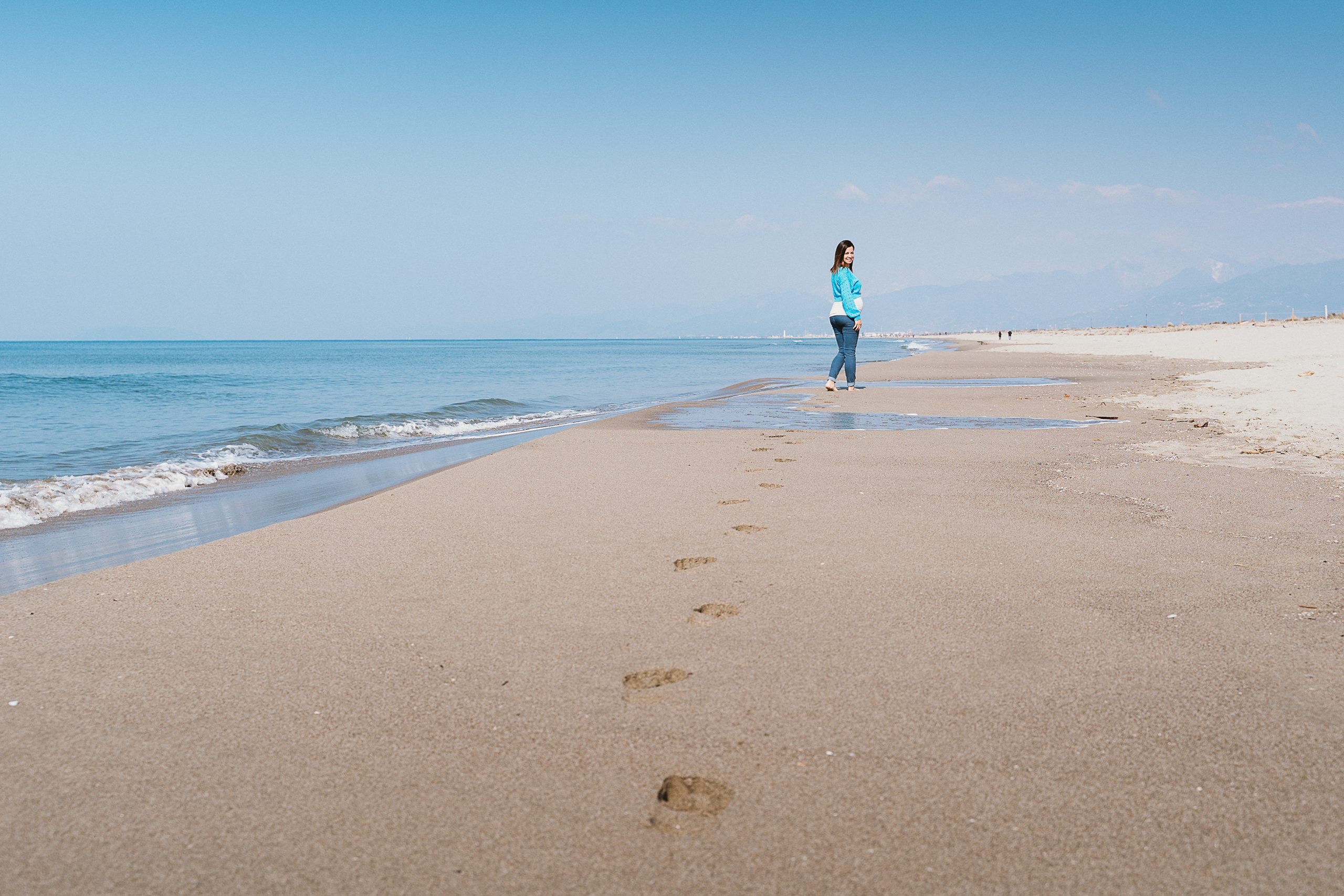 Martina with parents. Family Lifestyle Photographer in Lucca, Italia