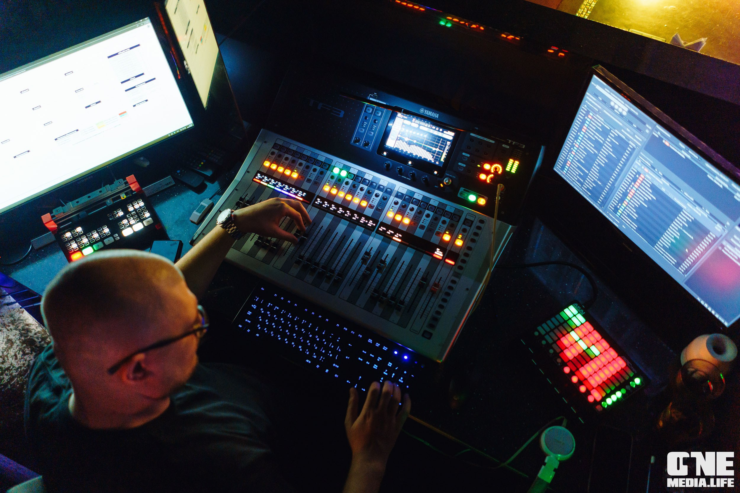 Фоторепортаж из караоке-клуба Эйфория. One Media Life: фоторепортажи, фотоотчеты с мероприятий и заведений