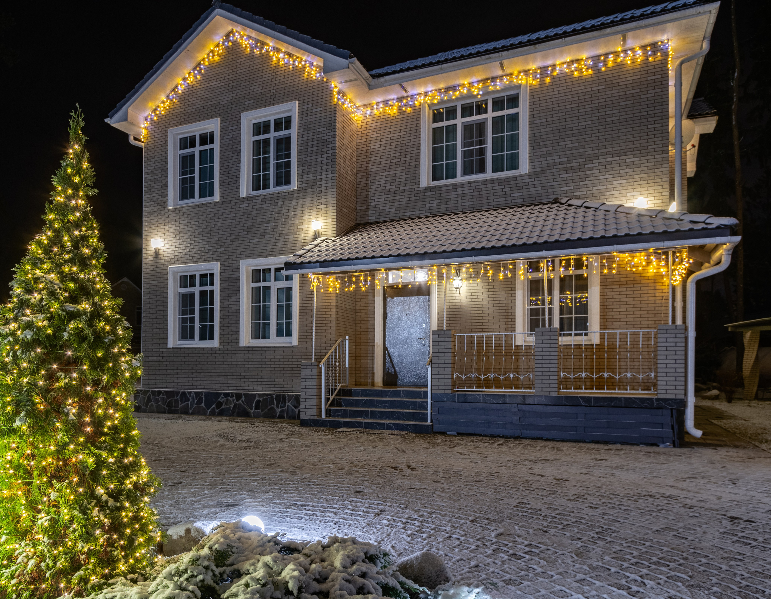 Съемка в вечернее время. Упаковка Недвижимости