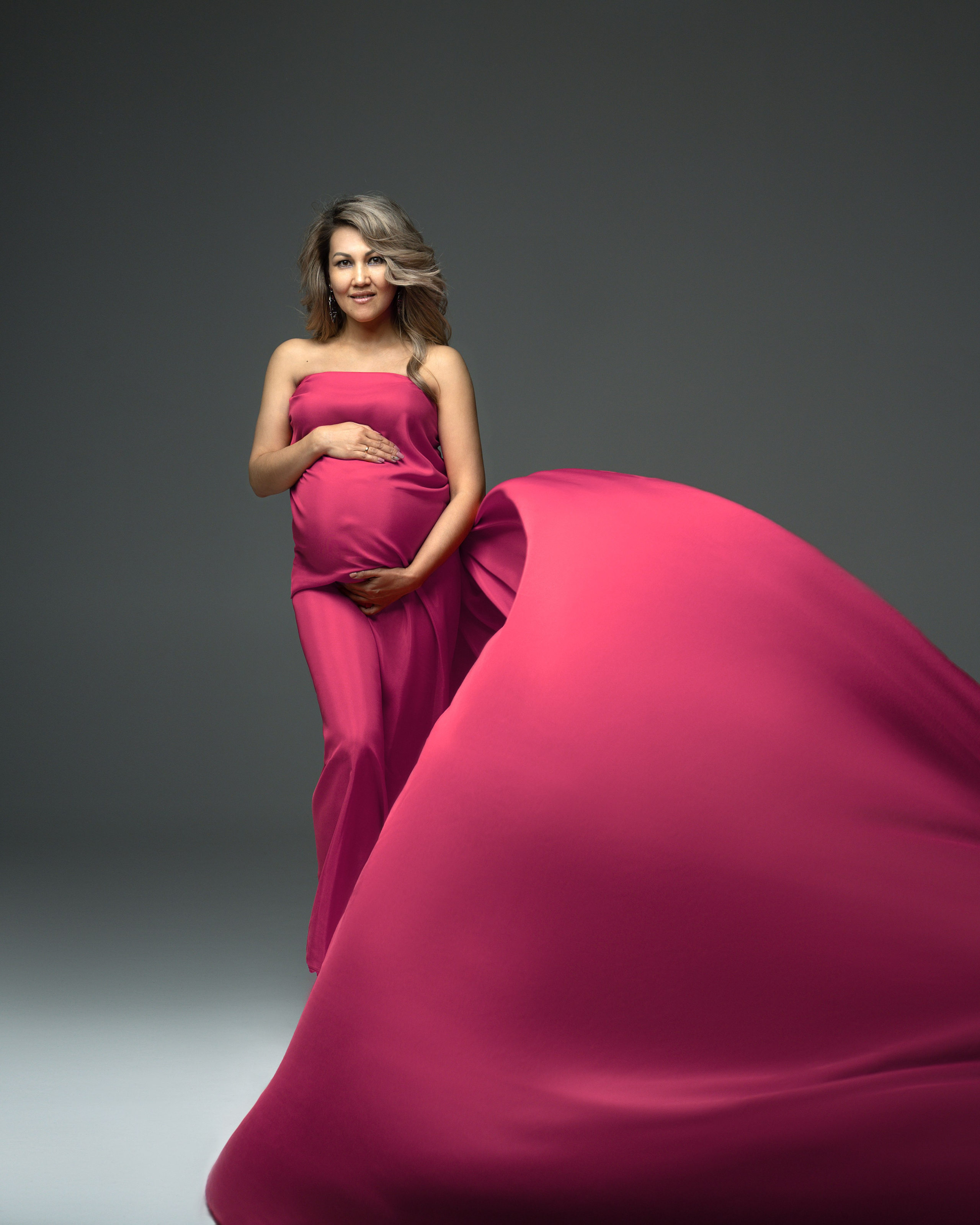 Pregnancy photoshoot. Professional retoucher Aliya Sultanova