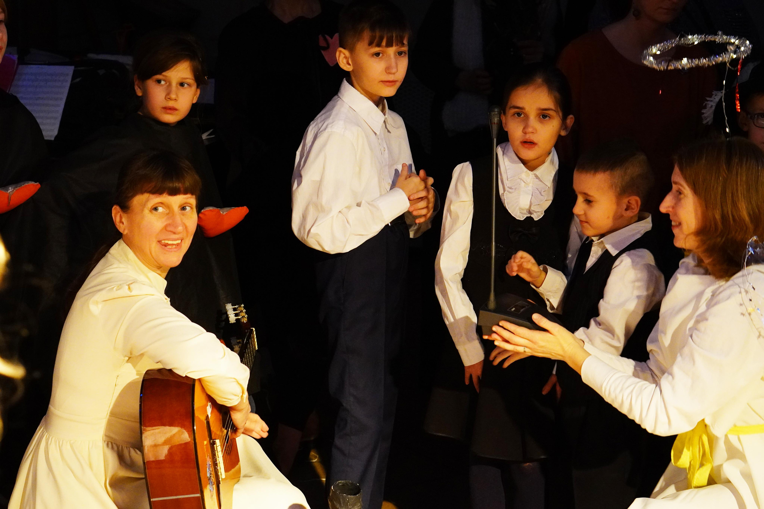 ГОЛУБОЙ ПОЕЗД. Детский Рожественский спектакль. Backstage. ФОТОГРАФ РАДОСТИ Фотосессия в студии СПб. Портретный фотограф — Юрий Торлопов