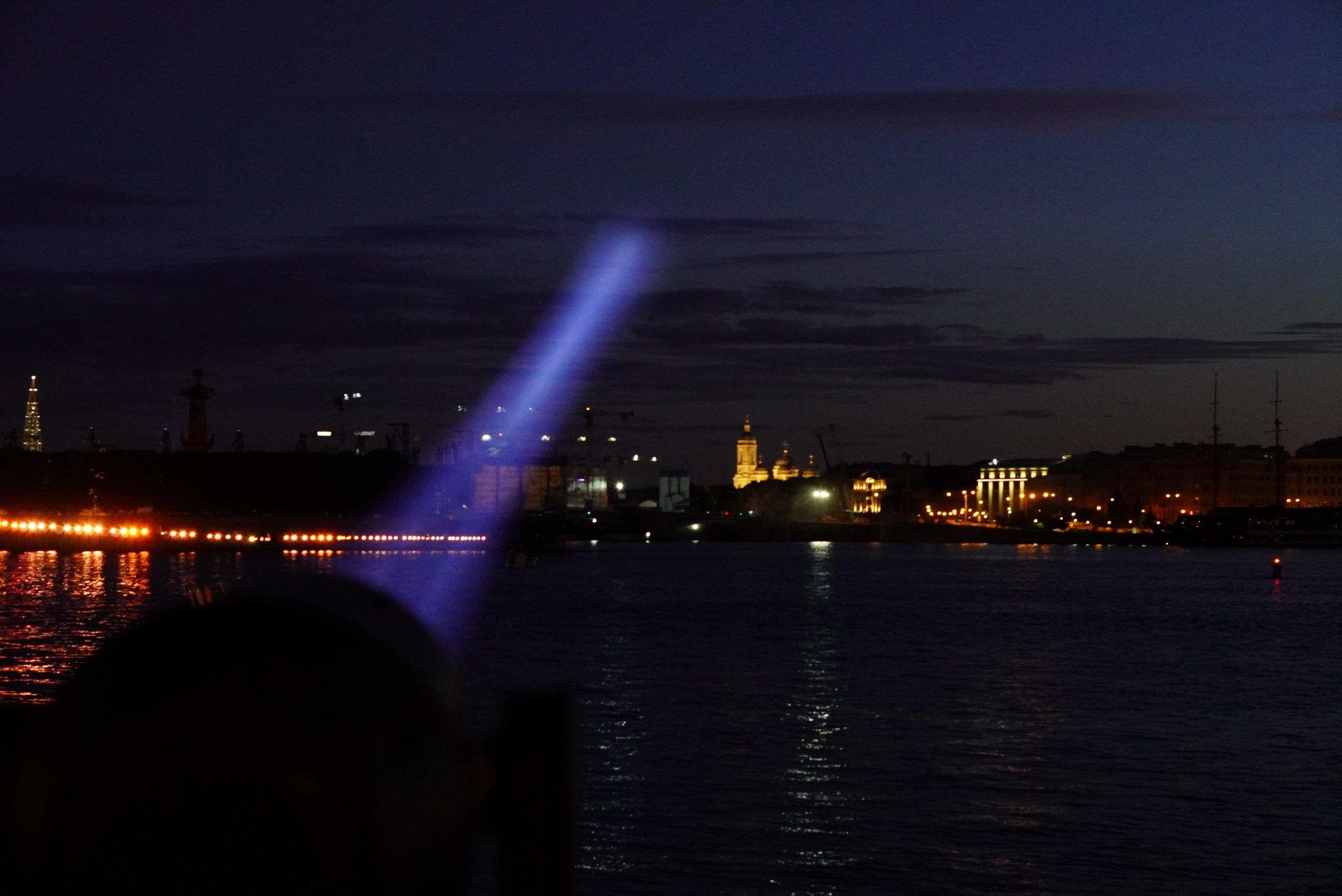 Spb Night. ФОТОГРАФ РАДОСТИ Фотосессия в студии СПб. Портретный фотограф — Юрий Торлопов