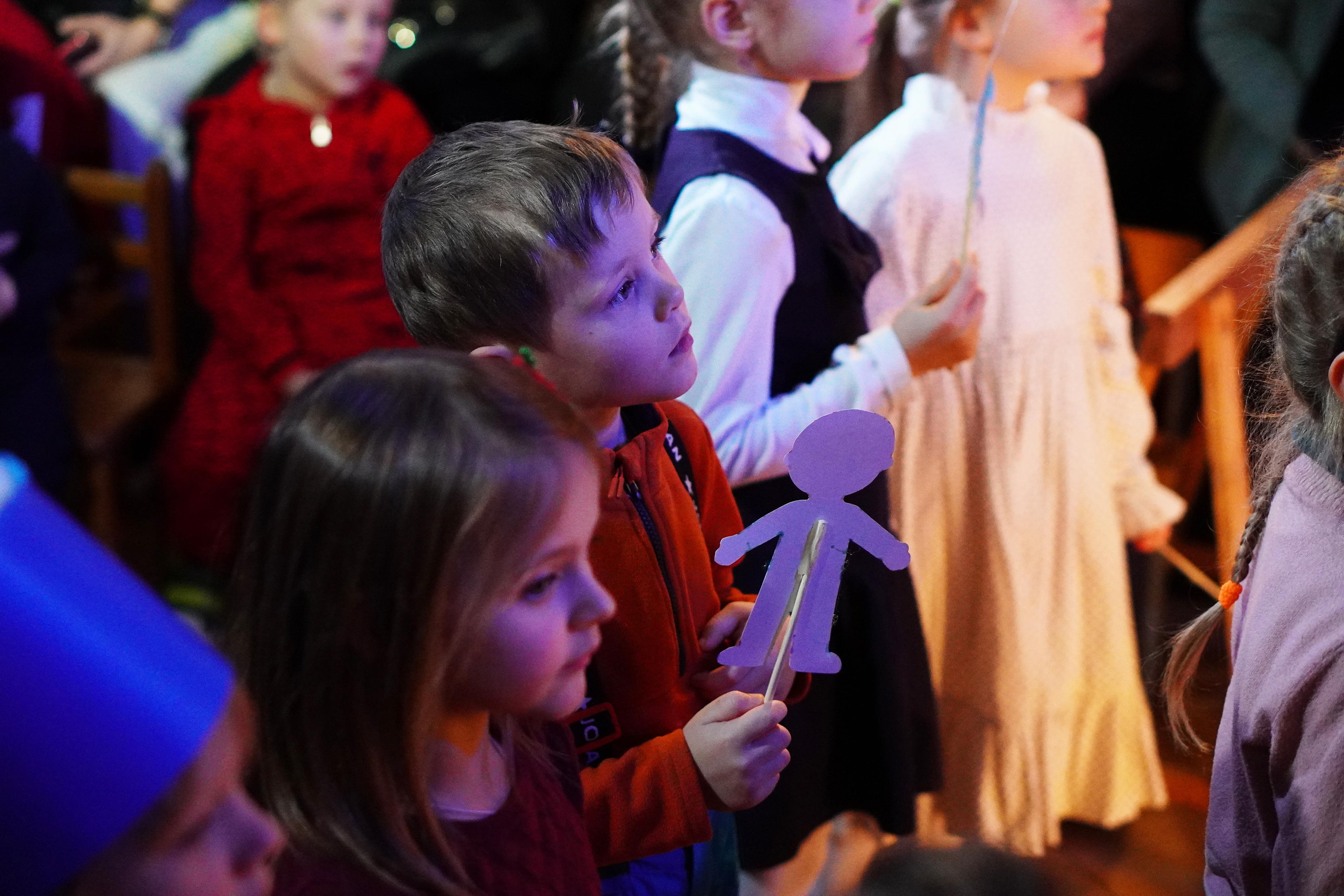 ГОЛУБОЙ ПОЕЗД. Детский Рожественский спектакль. Backstage. ФОТОГРАФ РАДОСТИ Фотосессия в студии СПб. Портретный фотограф — Юрий Торлопов