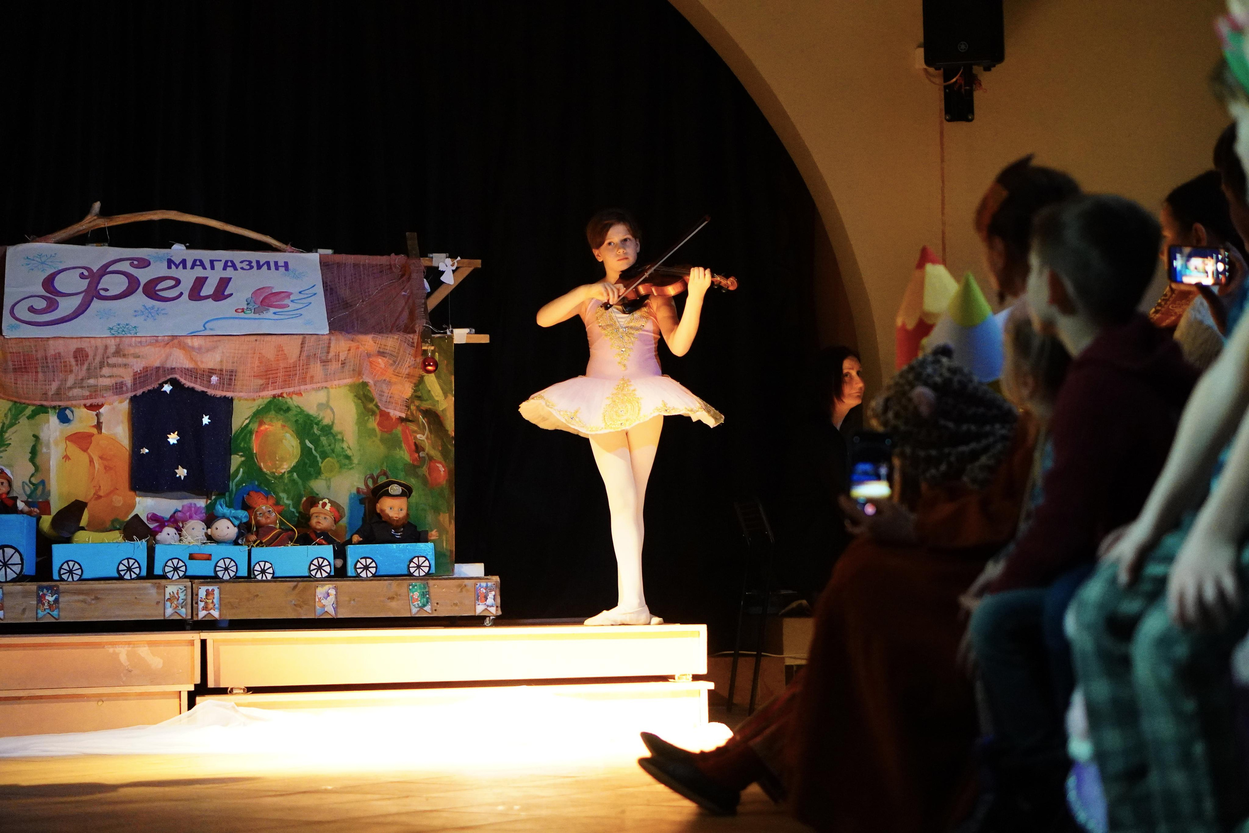 ГОЛУБОЙ ПОЕЗД. Детский Рожественский спектакль. Backstage. ФОТОГРАФ РАДОСТИ Фотосессия в студии СПб. Портретный фотограф — Юрий Торлопов