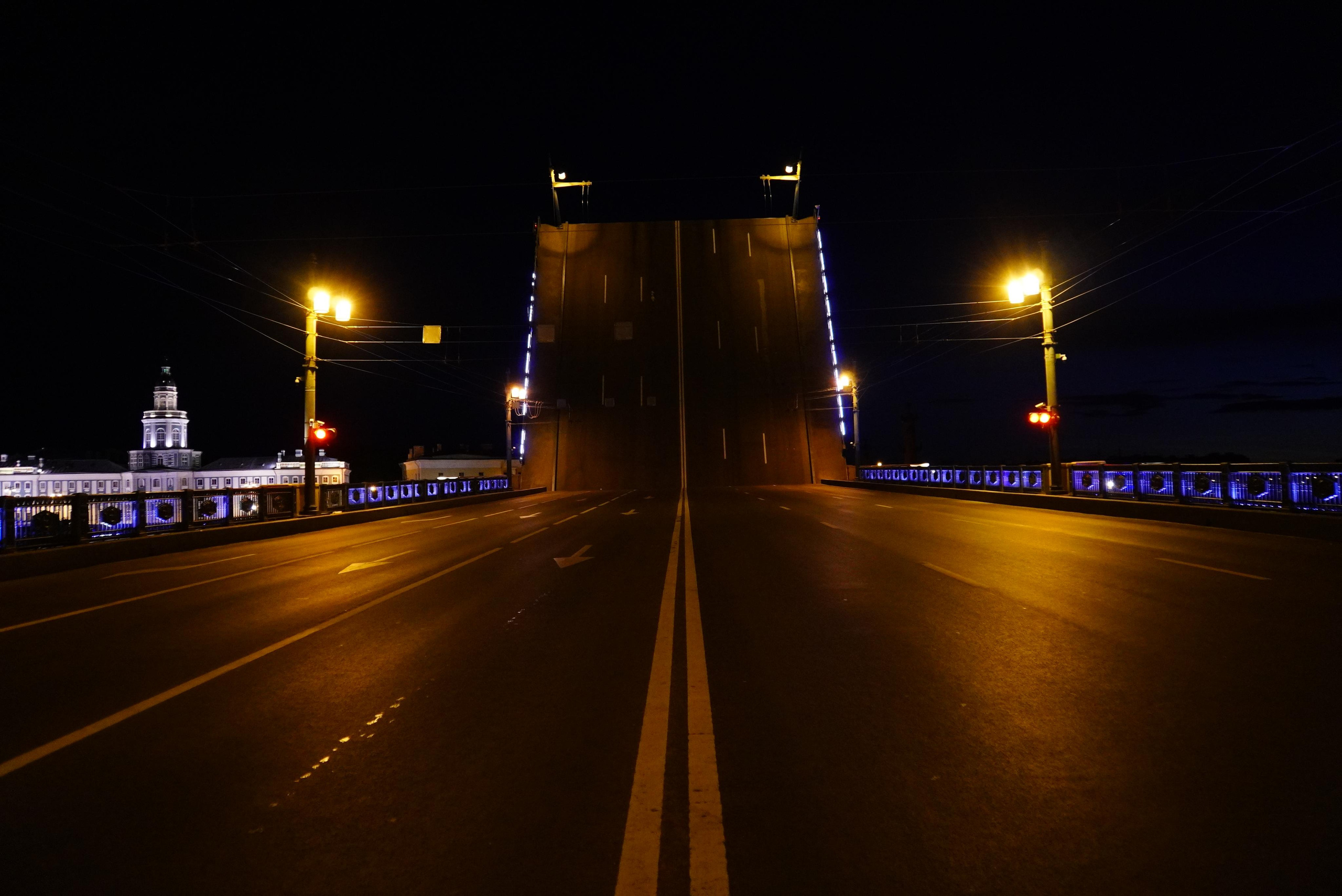 Spb Night. ФОТОГРАФ РАДОСТИ Фотосессия в студии СПб. Портретный фотограф — Юрий Торлопов