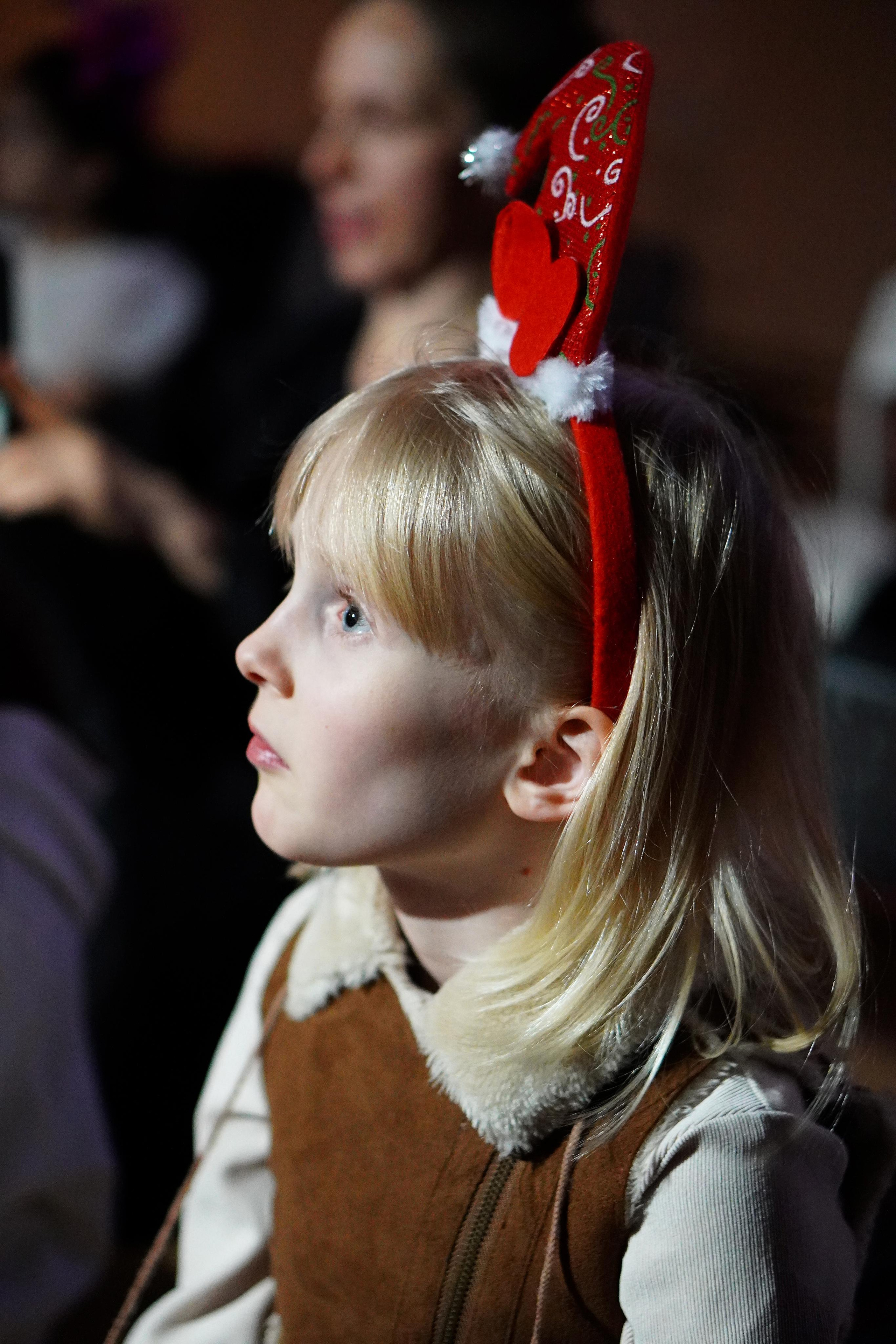 ГОЛУБОЙ ПОЕЗД. Детский Рожественский спектакль. Backstage. ФОТОГРАФ РАДОСТИ Фотосессия в студии СПб. Портретный фотограф — Юрий Торлопов