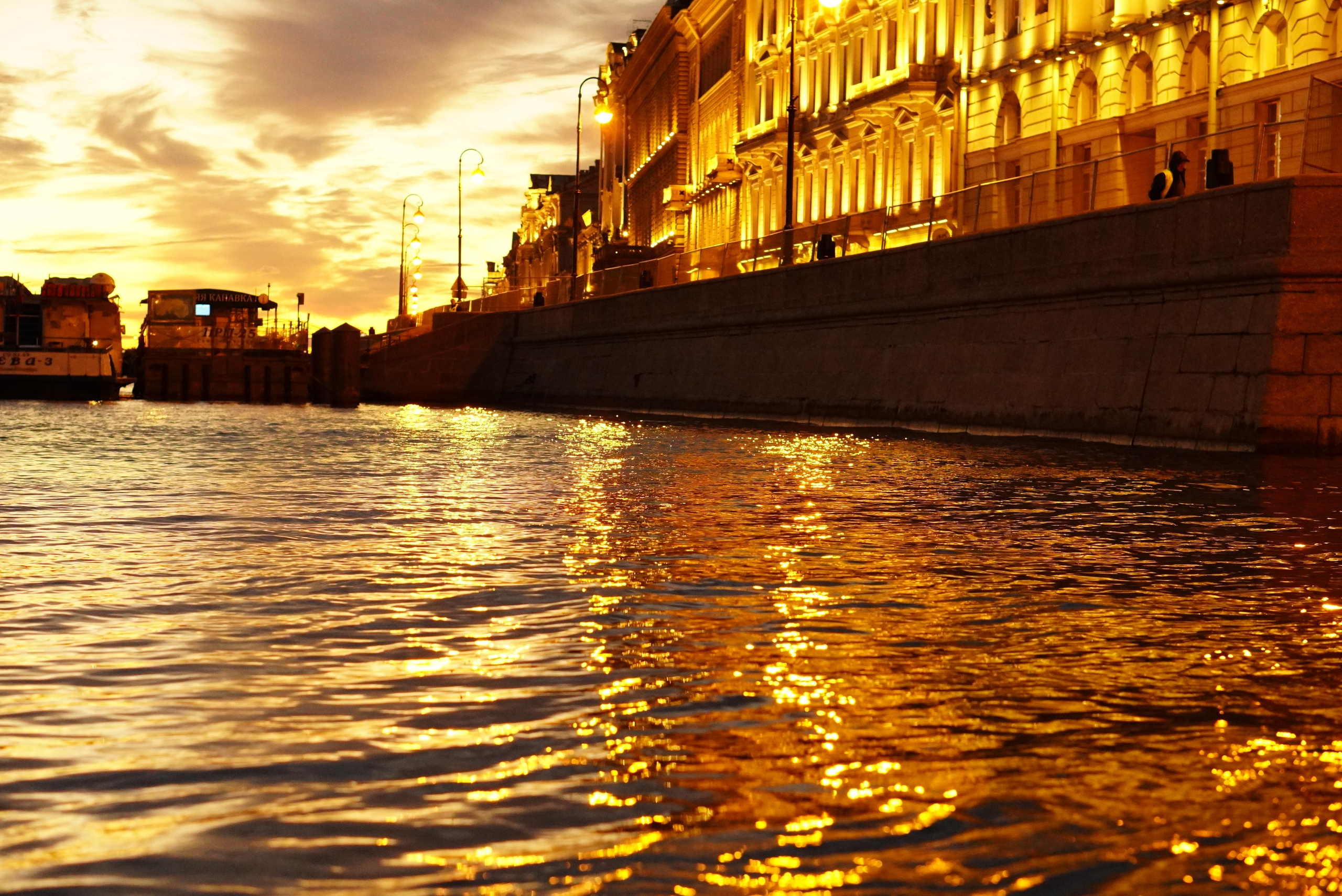 Spb Night. ФОТОГРАФ РАДОСТИ Фотосессия в студии СПб. Портретный фотограф — Юрий Торлопов