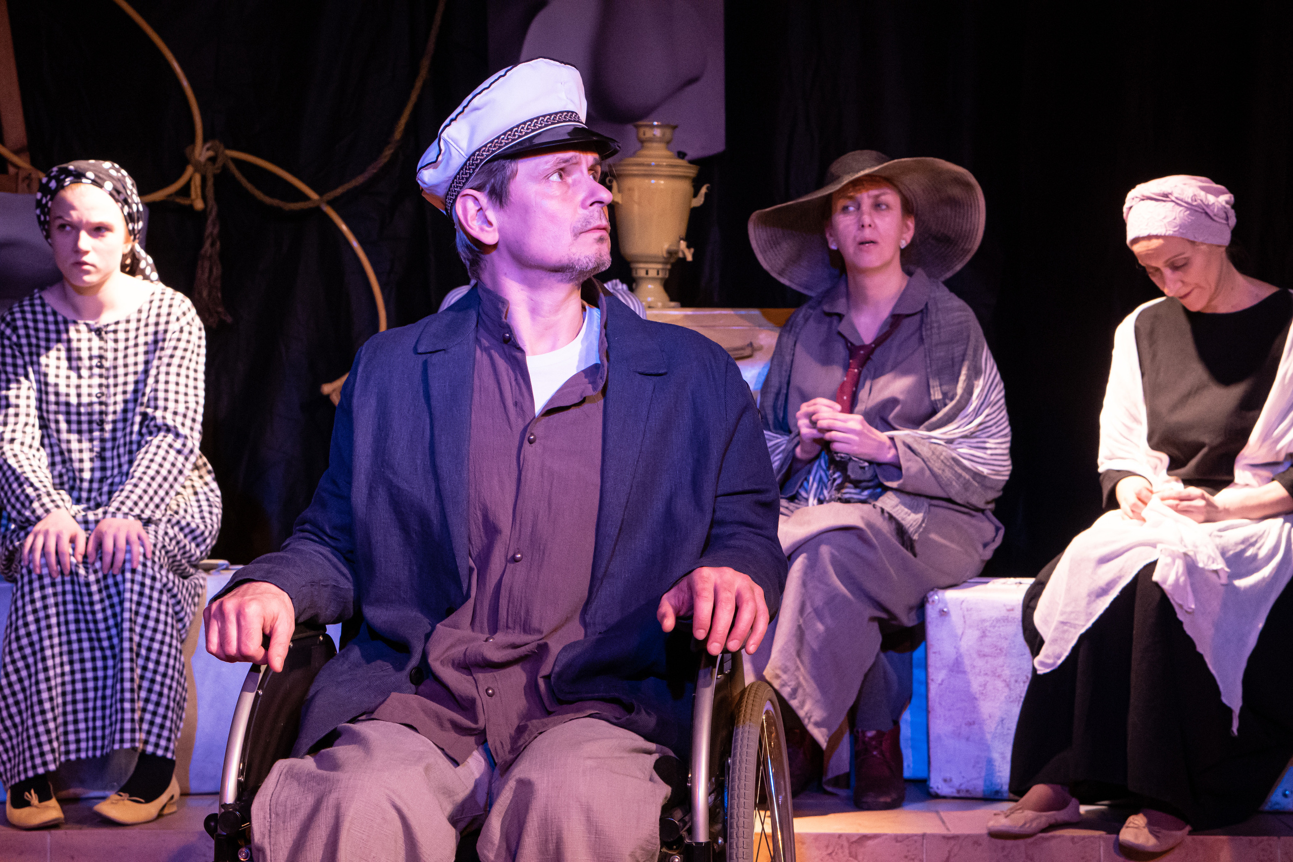 Спектакль «Сцены из жизни» А. П. Чехов. Backstage. ФОТОГРАФ РАДОСТИ Фотосессия в студии СПб. Портретный фотограф — Юрий Торлопов