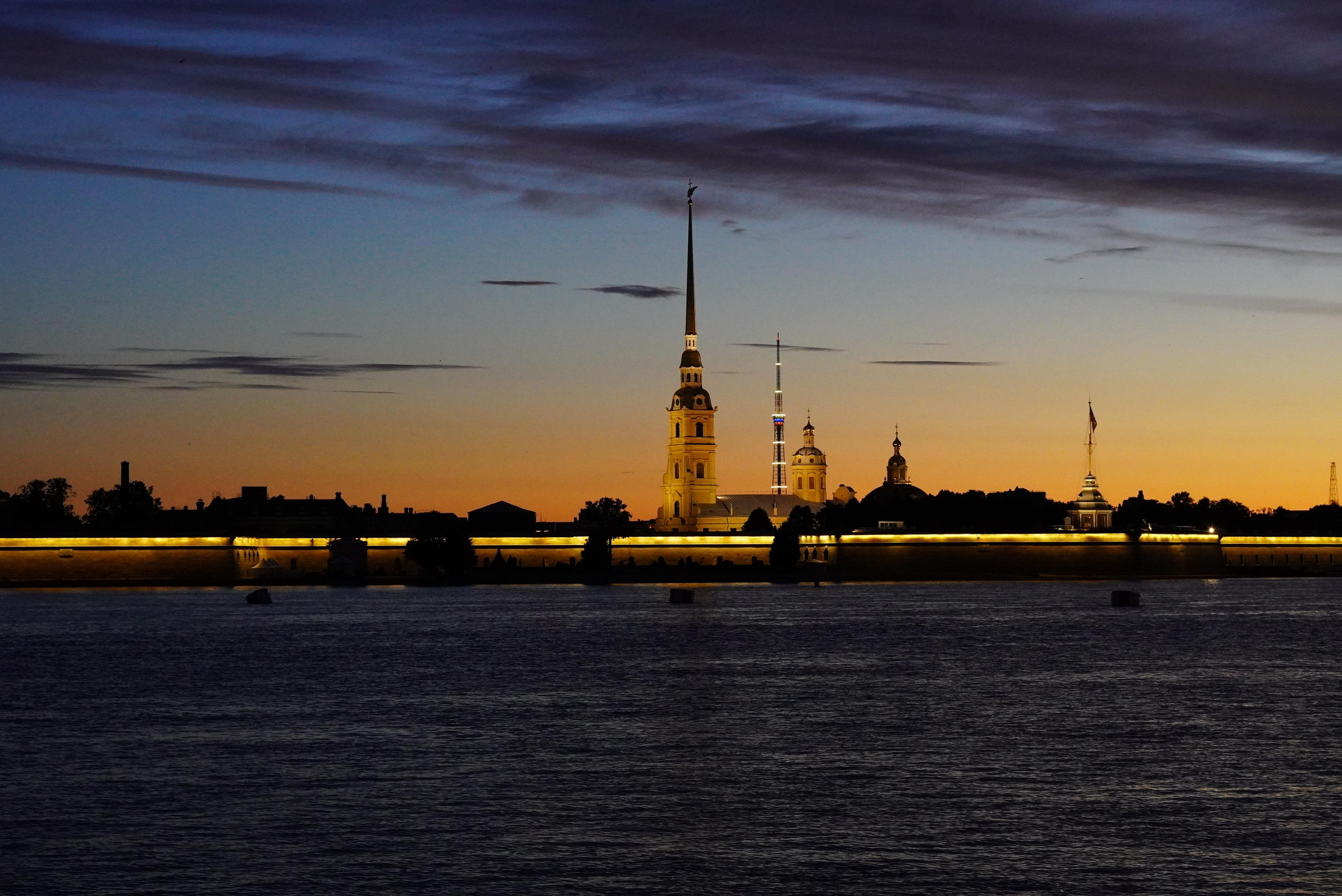Spb Night. ФОТОГРАФ РАДОСТИ Фотосессия в студии СПб. Портретный фотограф — Юрий Торлопов