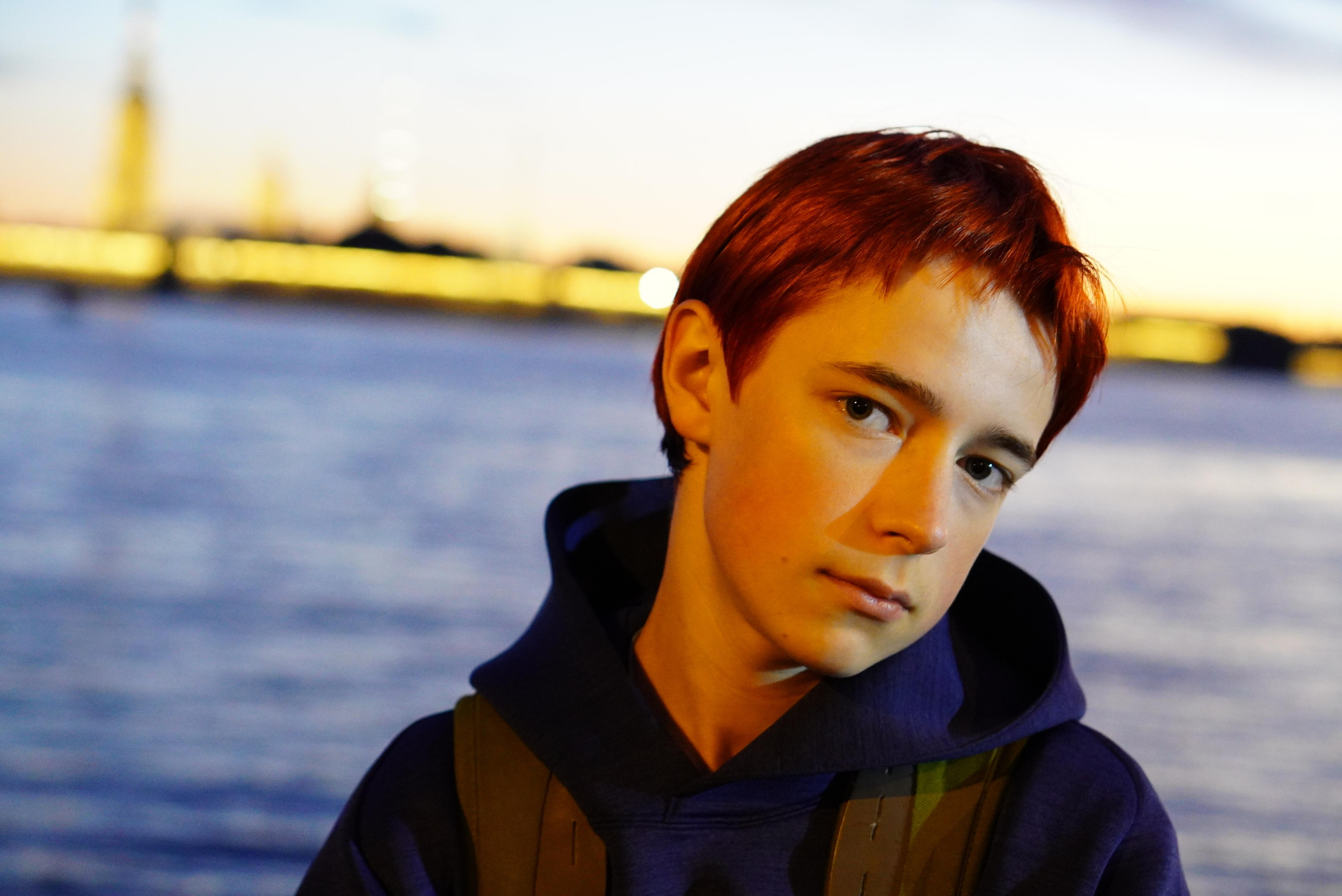 Spb Night. ФОТОГРАФ РАДОСТИ Фотосессия в студии СПб. Портретный фотограф — Юрий Торлопов