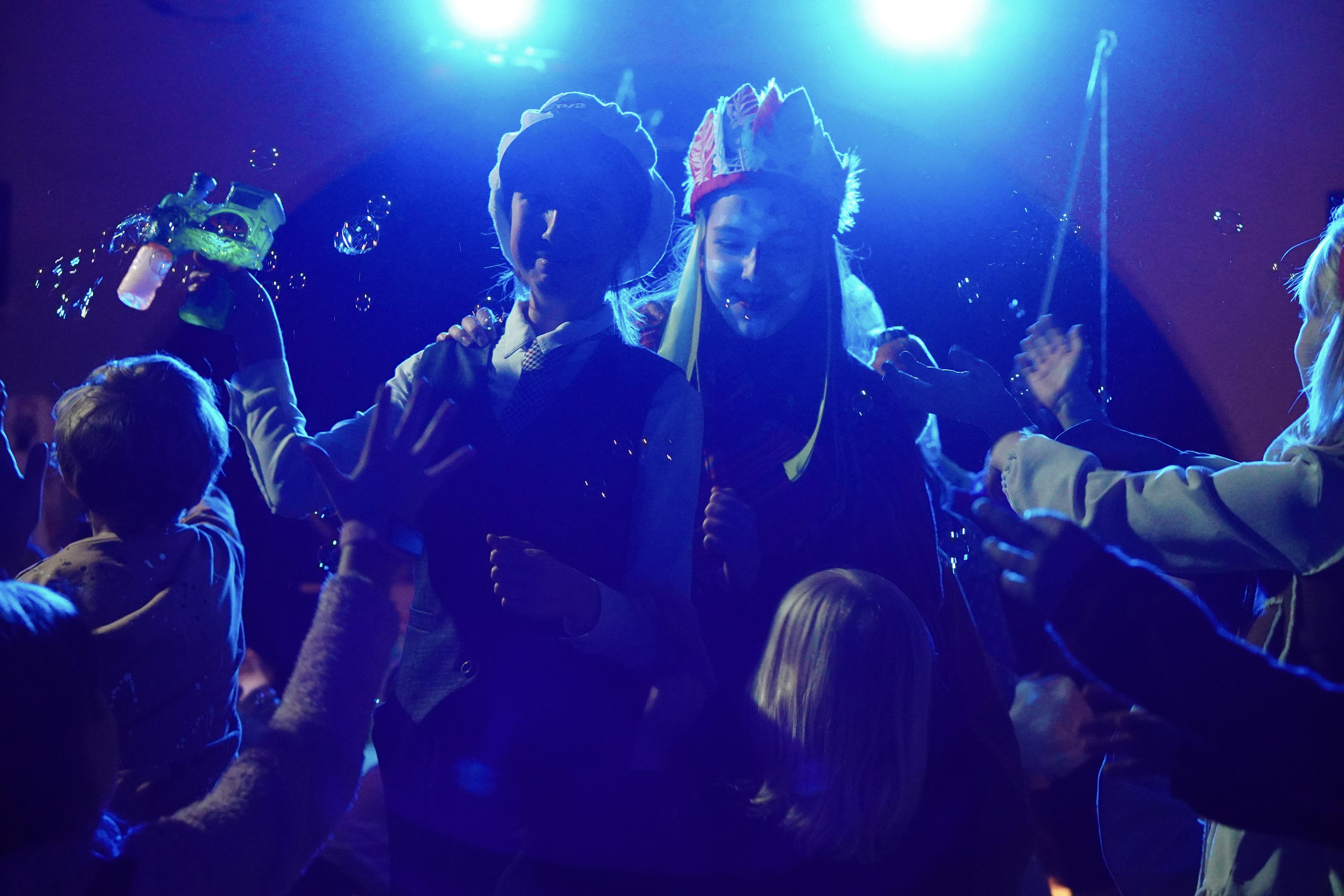 ГОЛУБОЙ ПОЕЗД. Детский Рожественский спектакль. Backstage. ФОТОГРАФ РАДОСТИ Фотосессия в студии СПб. Портретный фотограф — Юрий Торлопов