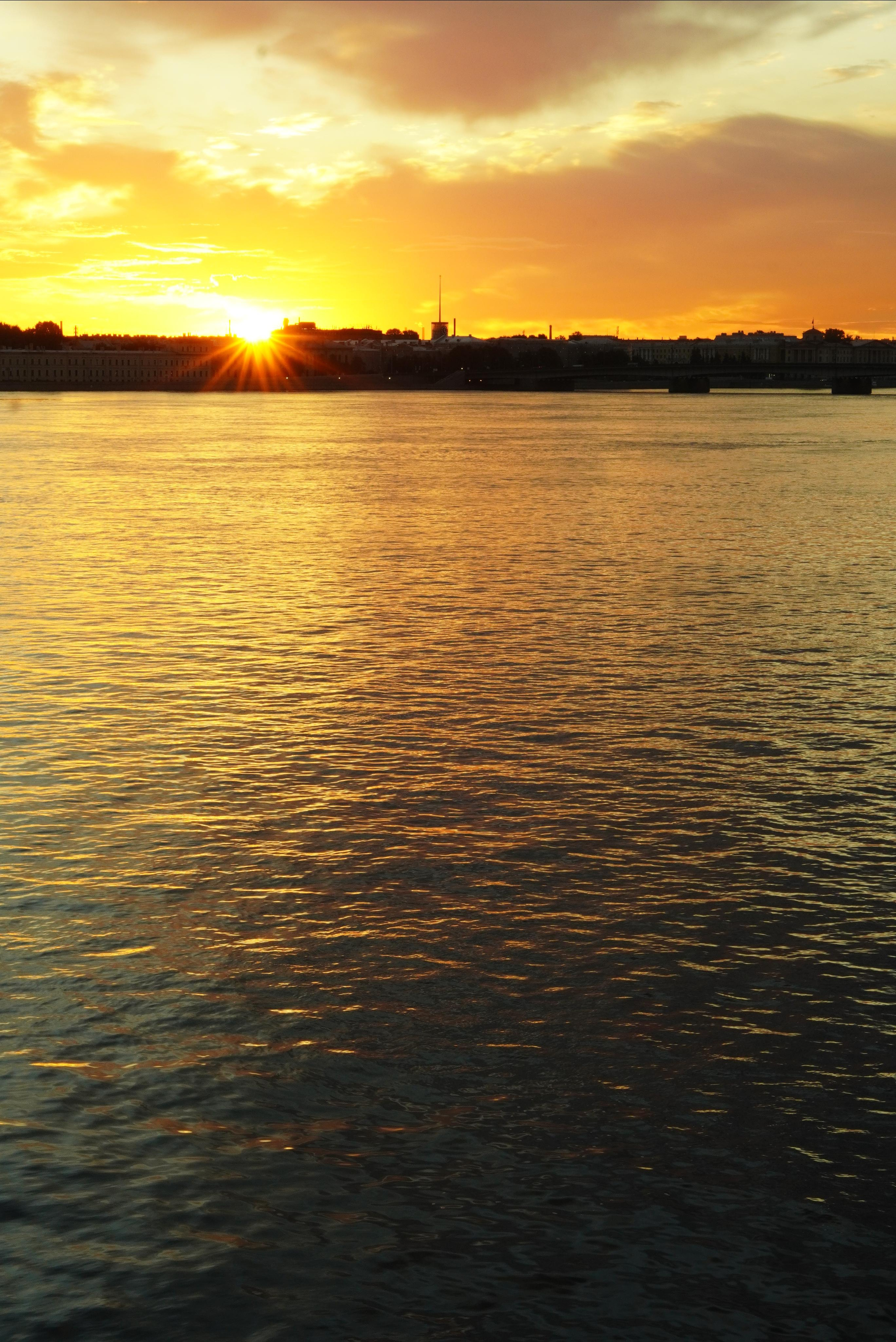 Spb Night. ФОТОГРАФ РАДОСТИ Фотосессия в студии СПб. Портретный фотограф — Юрий Торлопов