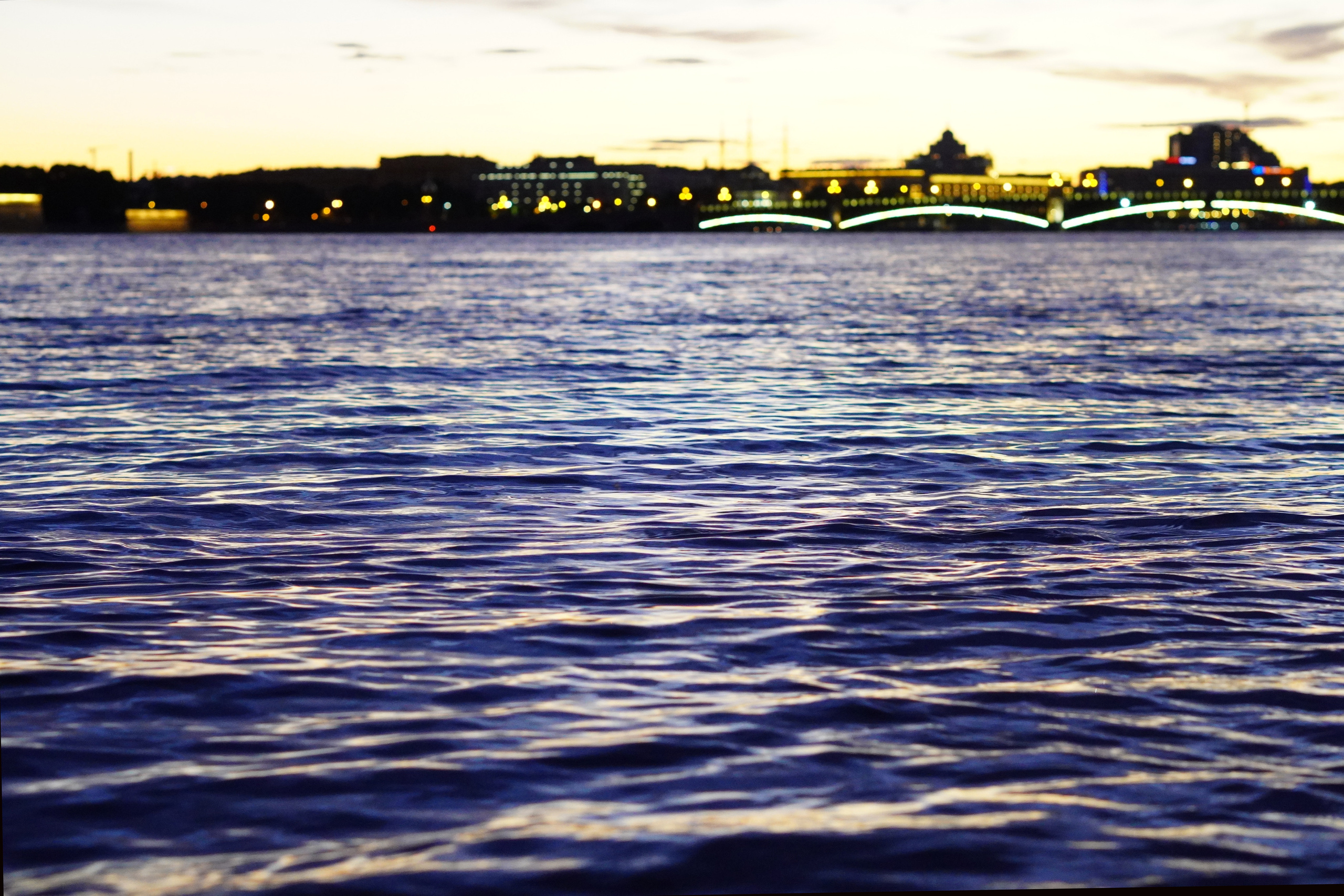 Spb Night. ФОТОГРАФ РАДОСТИ Фотосессия в студии СПб. Портретный фотограф — Юрий Торлопов