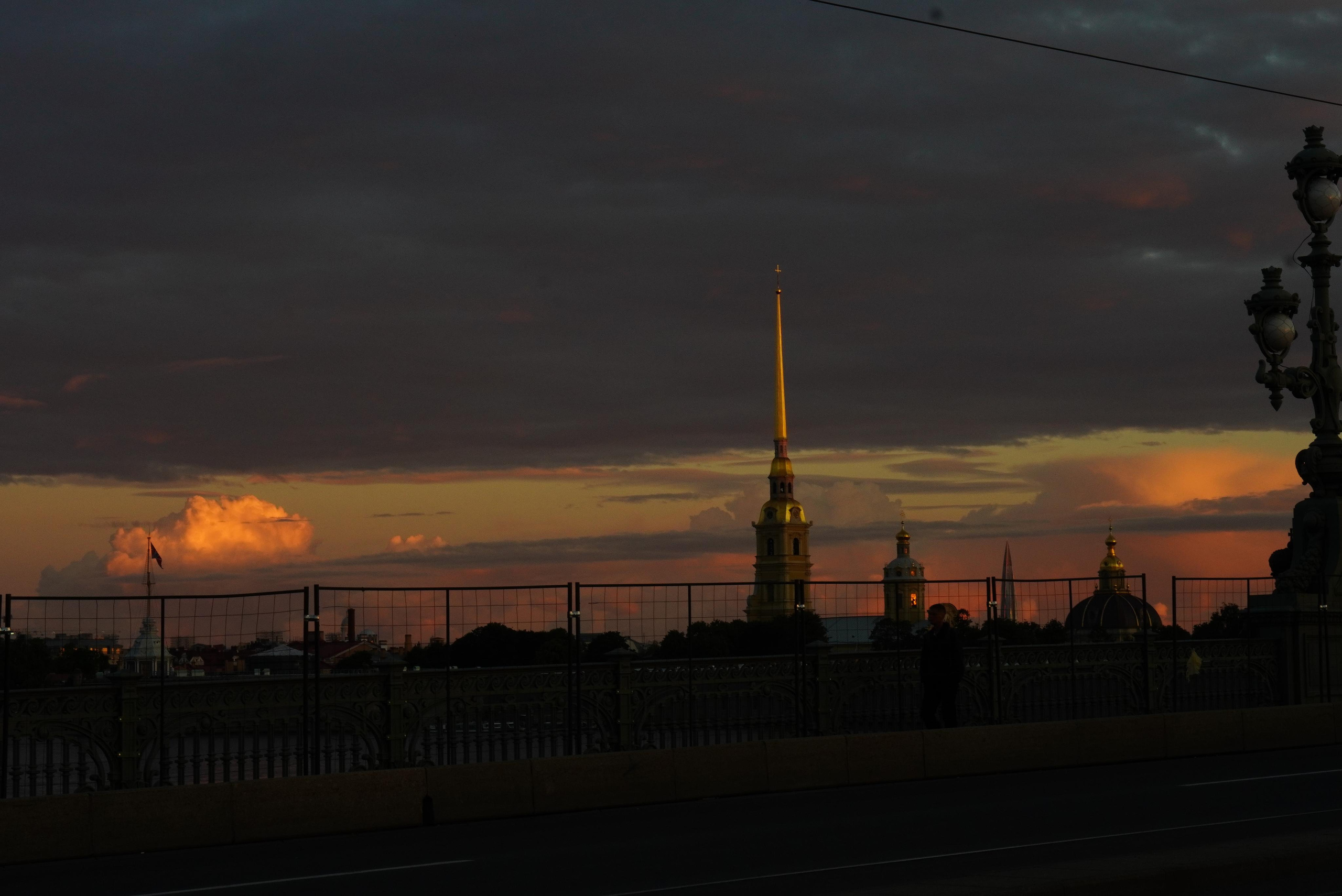 Spb Night. ФОТОГРАФ РАДОСТИ Фотосессия в студии СПб. Портретный фотограф — Юрий Торлопов