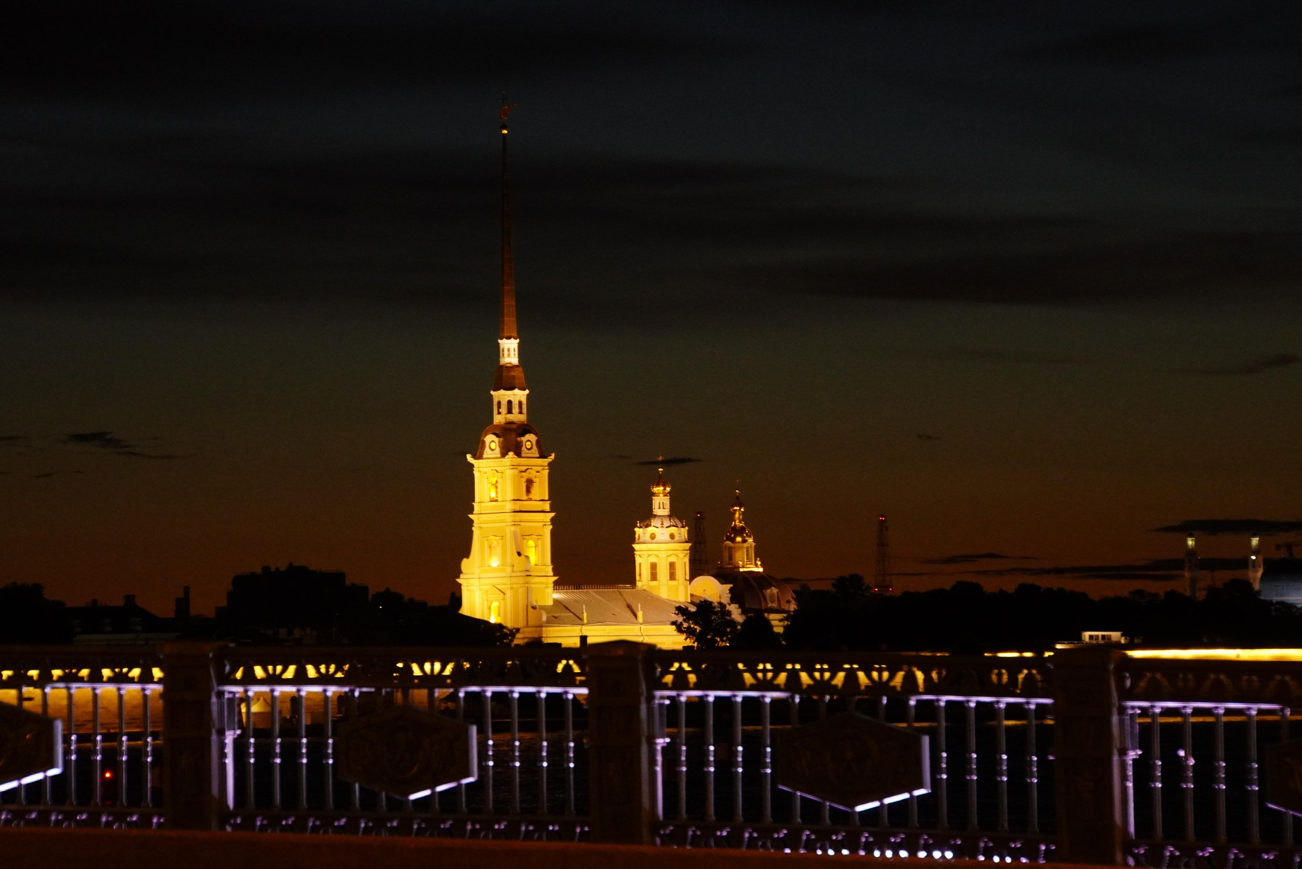 Spb Night. ФОТОГРАФ РАДОСТИ Фотосессия в студии СПб. Портретный фотограф — Юрий Торлопов