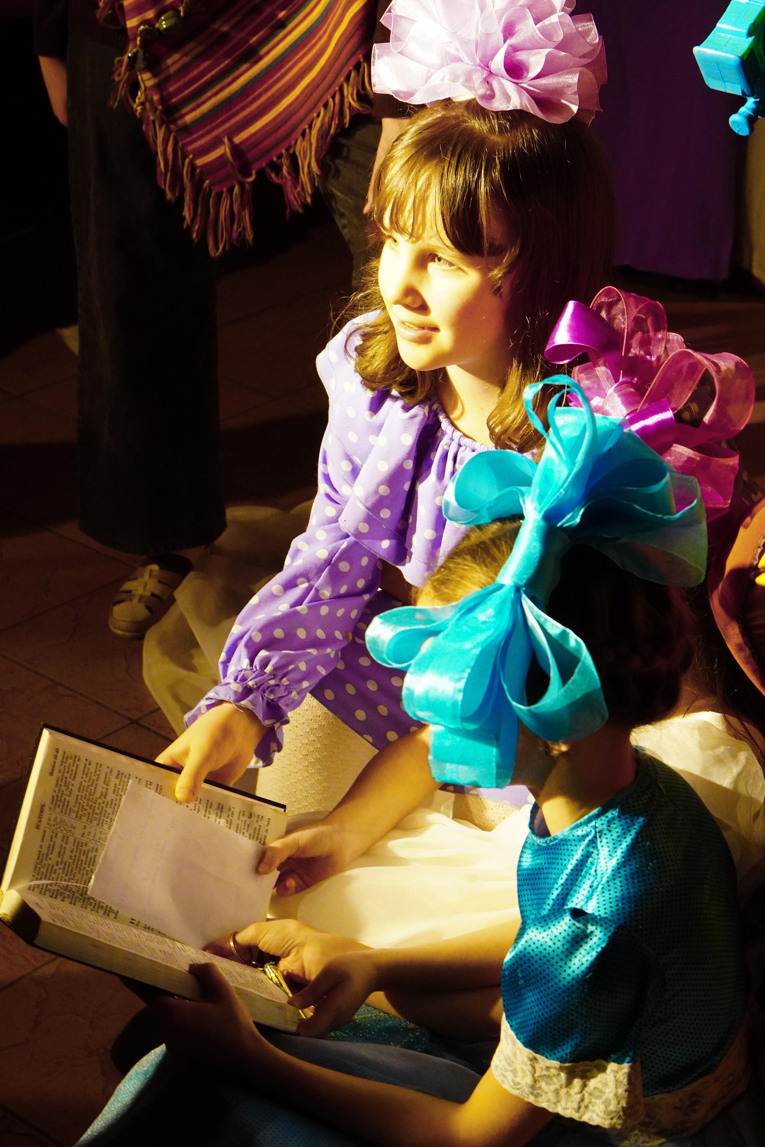 ГОЛУБОЙ ПОЕЗД. Детский Рожественский спектакль. Backstage. ФОТОГРАФ РАДОСТИ Фотосессия в студии СПб. Портретный фотограф — Юрий Торлопов