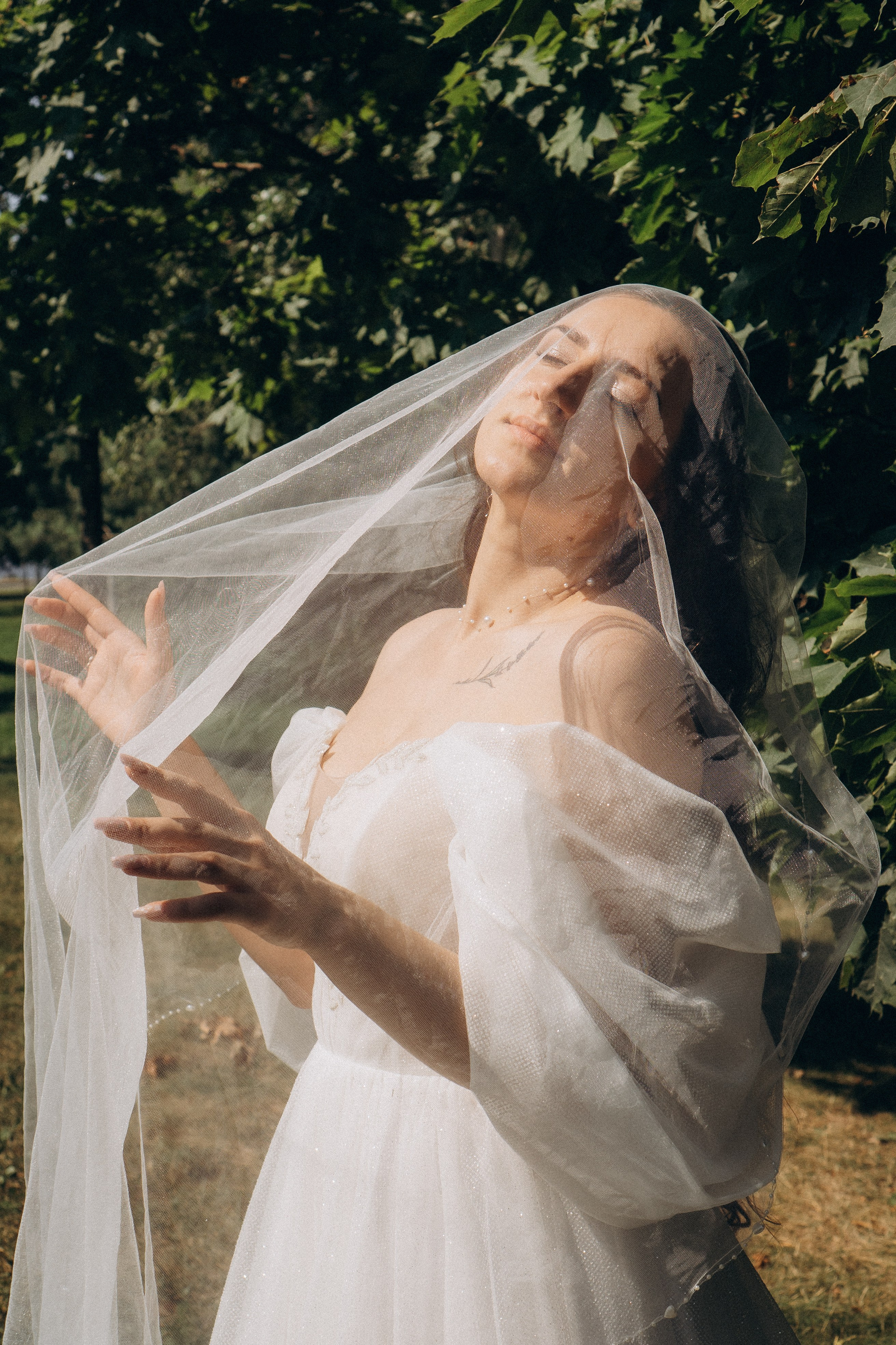 СВАДЕБНАЯ СЬЕМК В ПАРКЕ 300-ЛЕТИЯ. Профессиональный фотограф, Санкт-Петербург — Виктория Богомолова