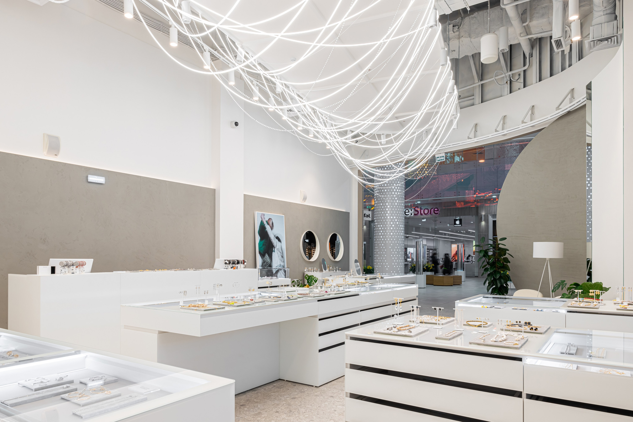 Универмаг украшений Poison Drop, г. Казань. Иван Благушин. Интерьерный и архитектурный фотограф в Москве и Санкт-Петербурге