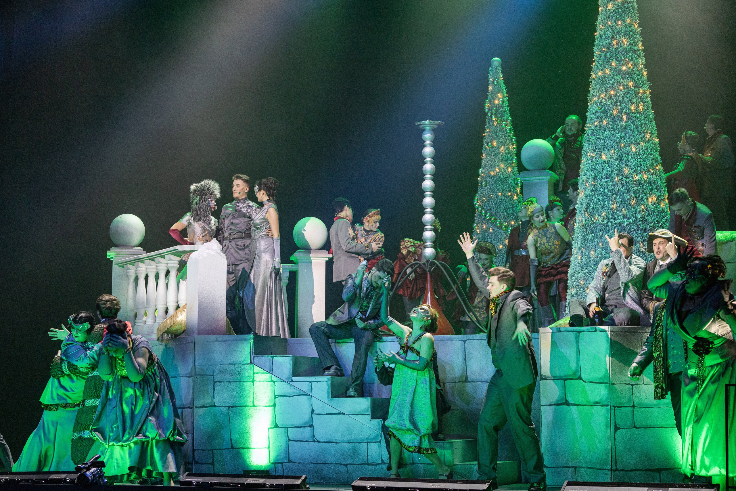 Летучая Мышь, _Чехов Центр. Фотограф. г. Южно-Сахалинск. Олег Толстов