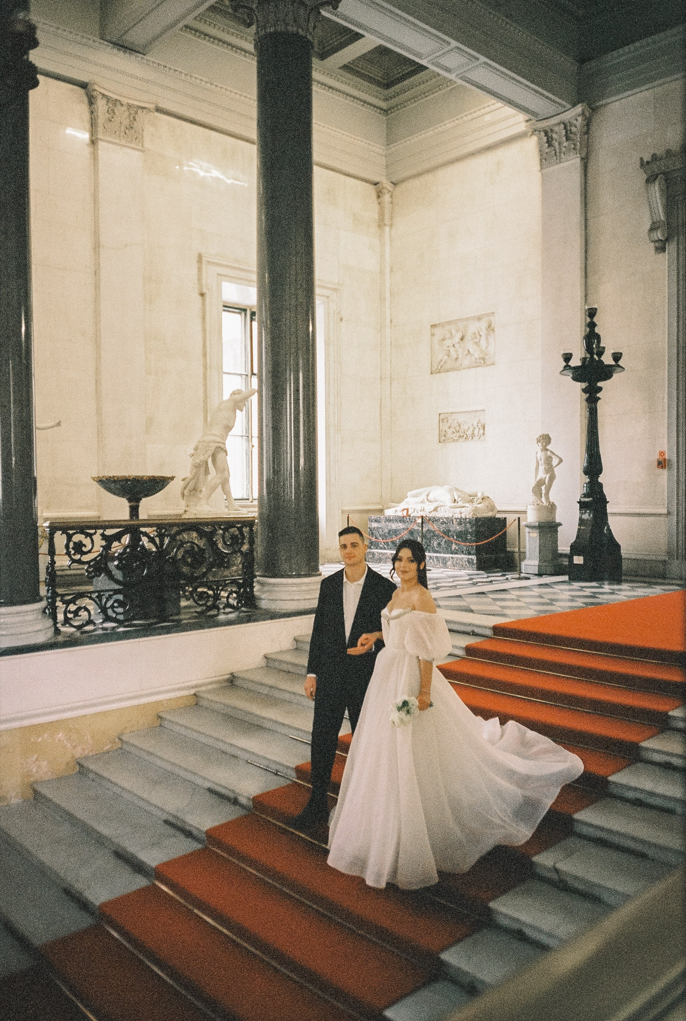 Ксения и Эдуард с пленкой 35 mm. Фотограф в Санкт-Петербурге Юлия Гербель