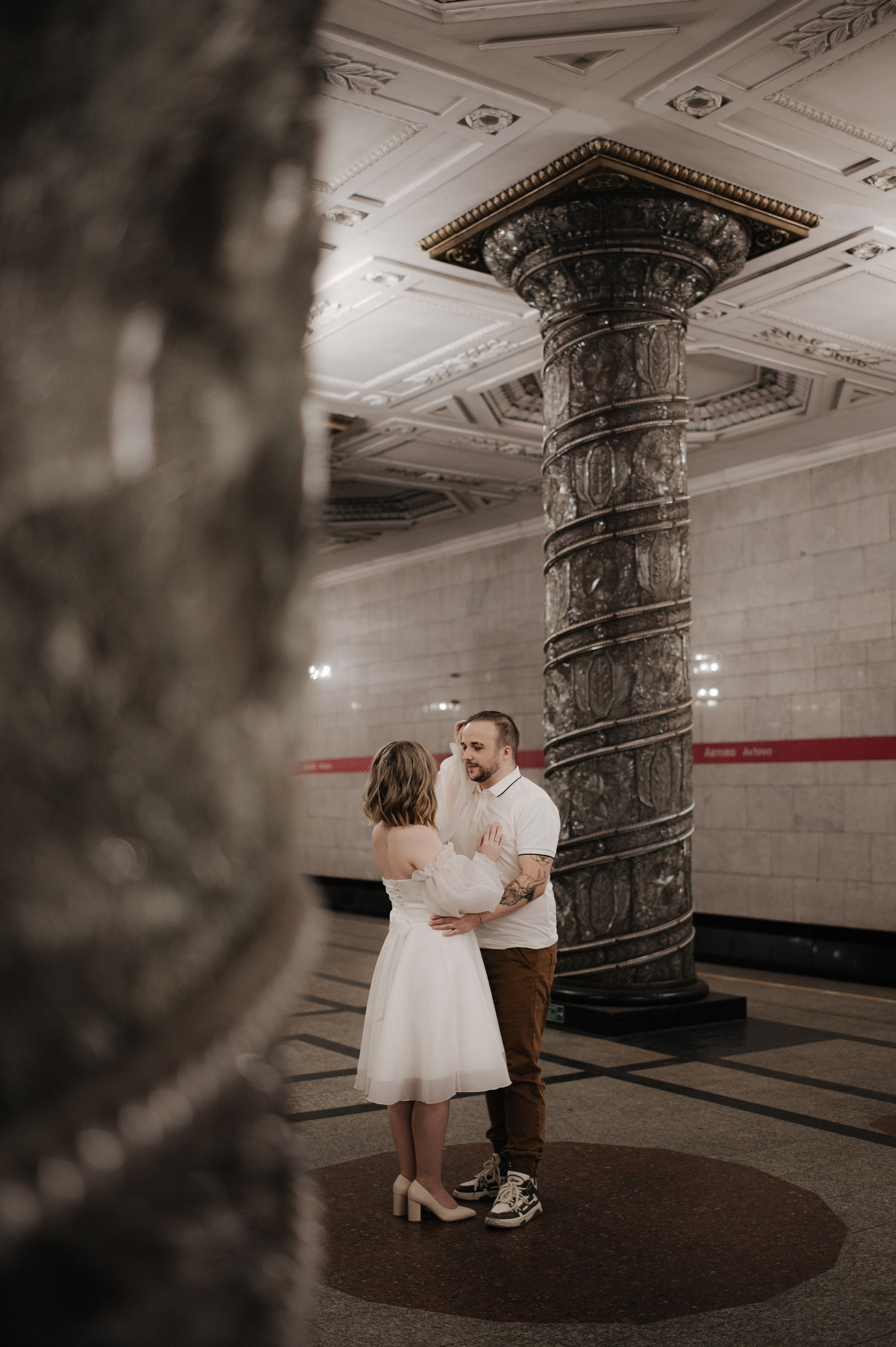 Свадебная в метро. Семейный и свадебный фотограф в Санкт-Петербурге Юлия Мельникова
