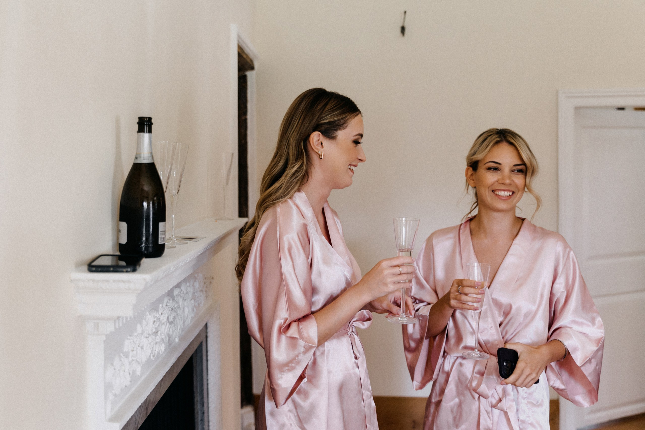 Ana & Tom Wedding at Notley Abbey. Moments Catchers — Wedding Photography & Video Duo in London