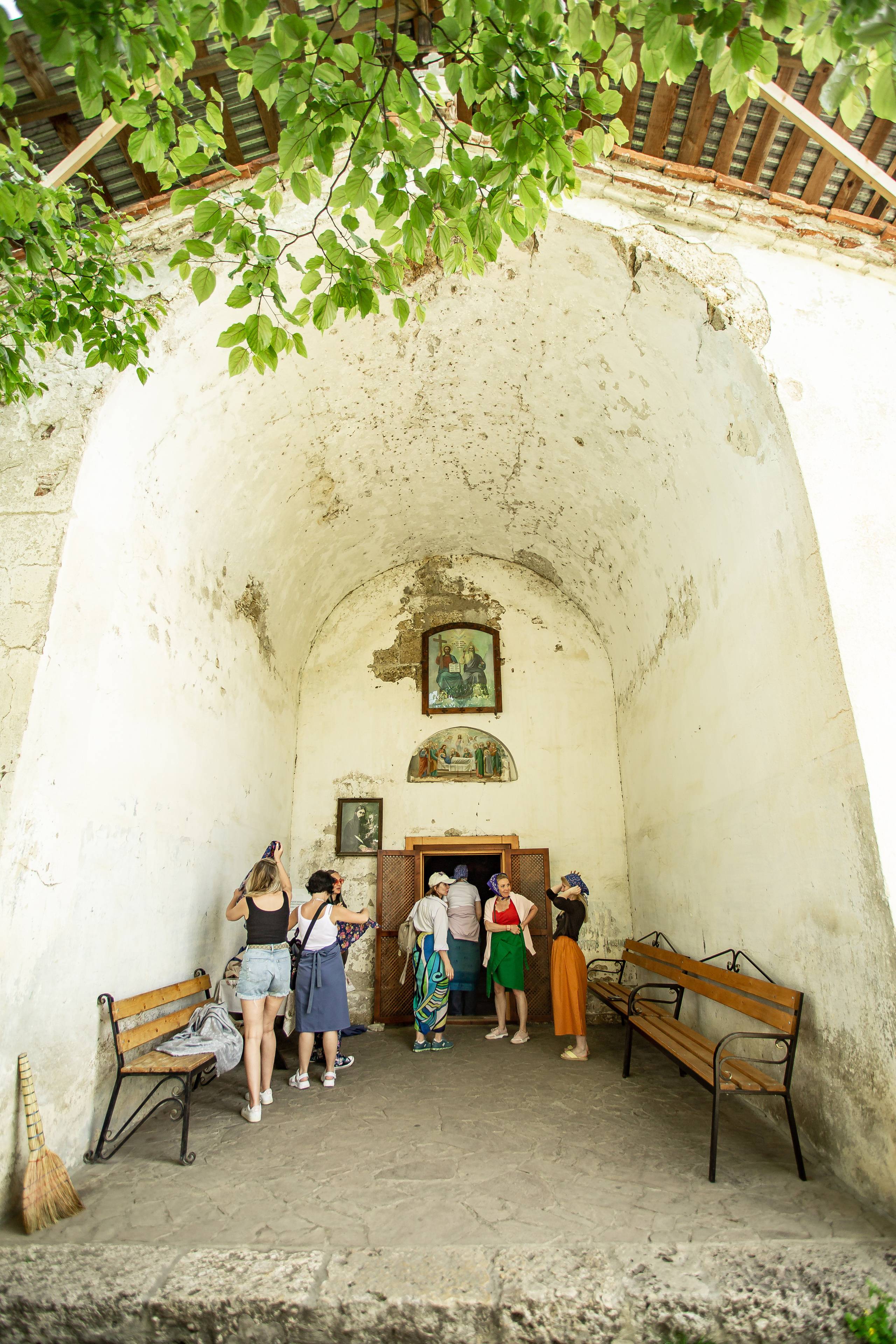 Йога Тур с Элиной Филатовой. Абхазия. Лыхны. Новый Афон. ФОТО ВИДЕО ПРОДАКШН Санкт-Петербург Москва фотограф Мария Хрусталева