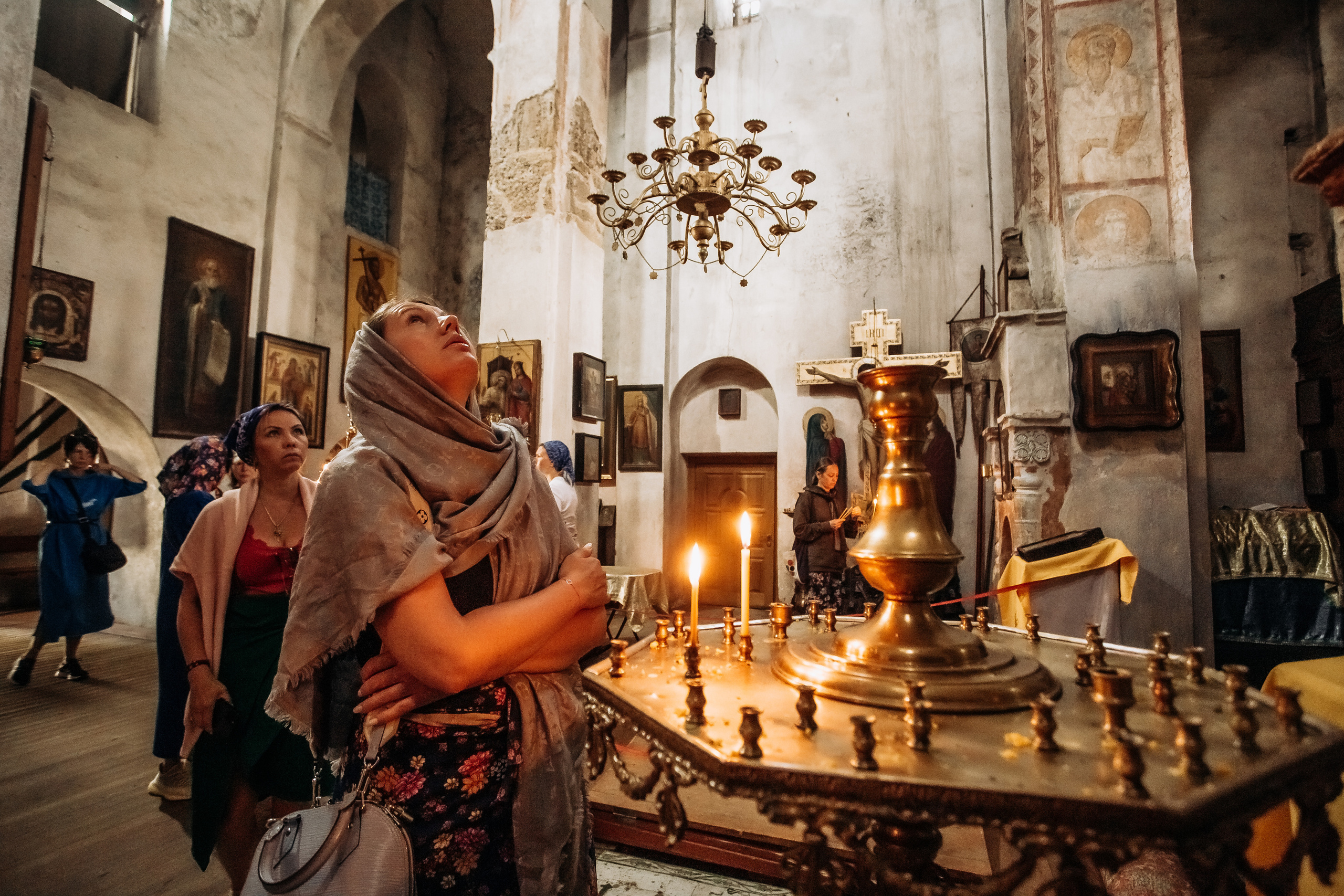Йога Тур с Элиной Филатовой. Абхазия. Лыхны. Новый Афон. ФОТО ВИДЕО ПРОДАКШН Санкт-Петербург Москва фотограф Мария Хрусталева