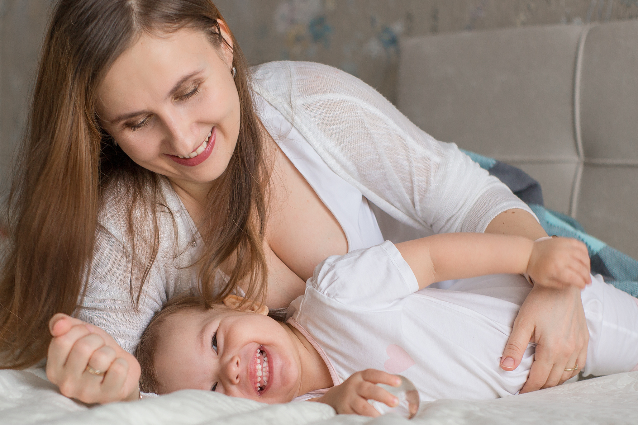Марина и Эвелина, домашняя фотосессия. Семейный фотограф в Москве Марина Петра