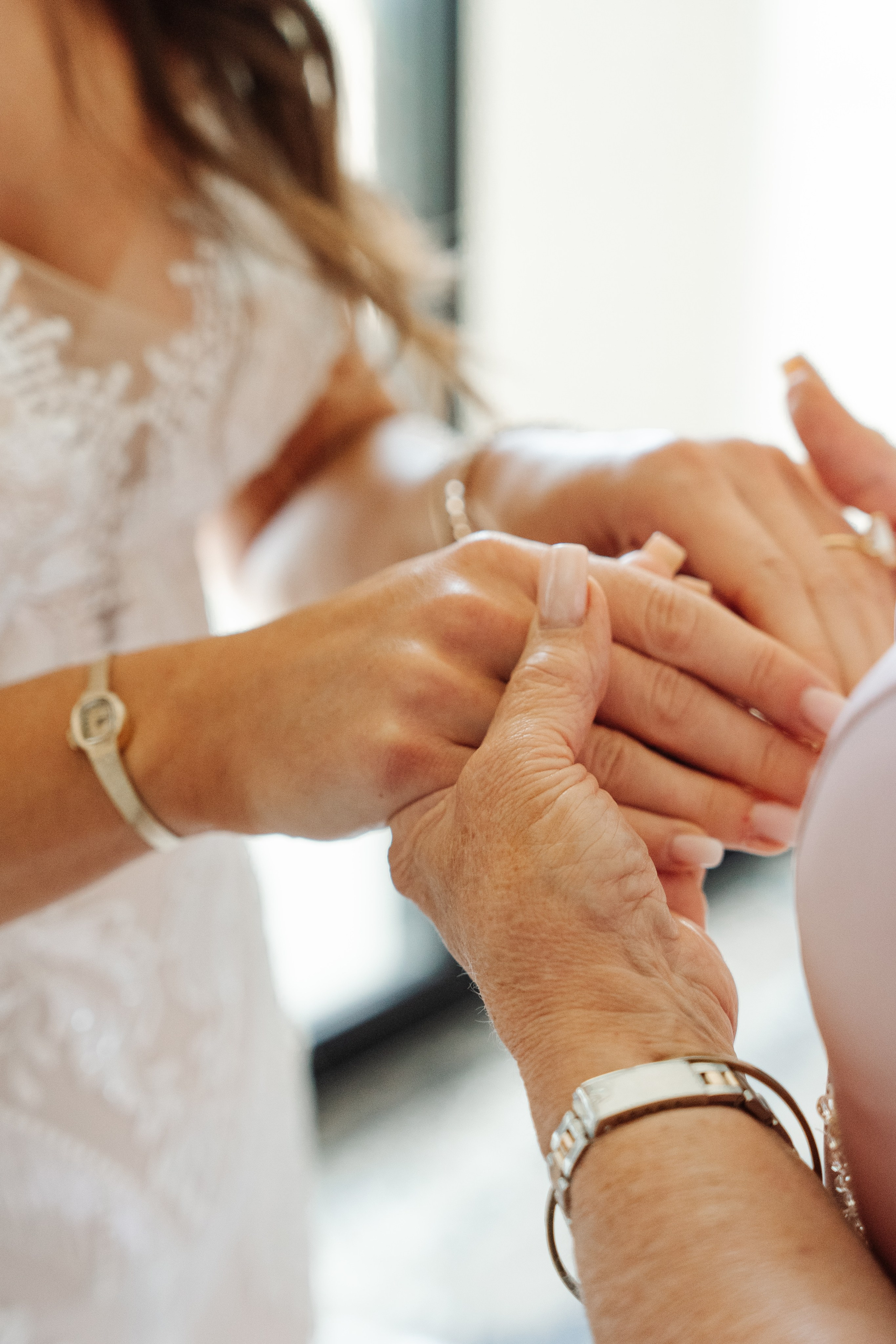 2025-08-16_BryanAmber. Ретушер Зенькевич Света