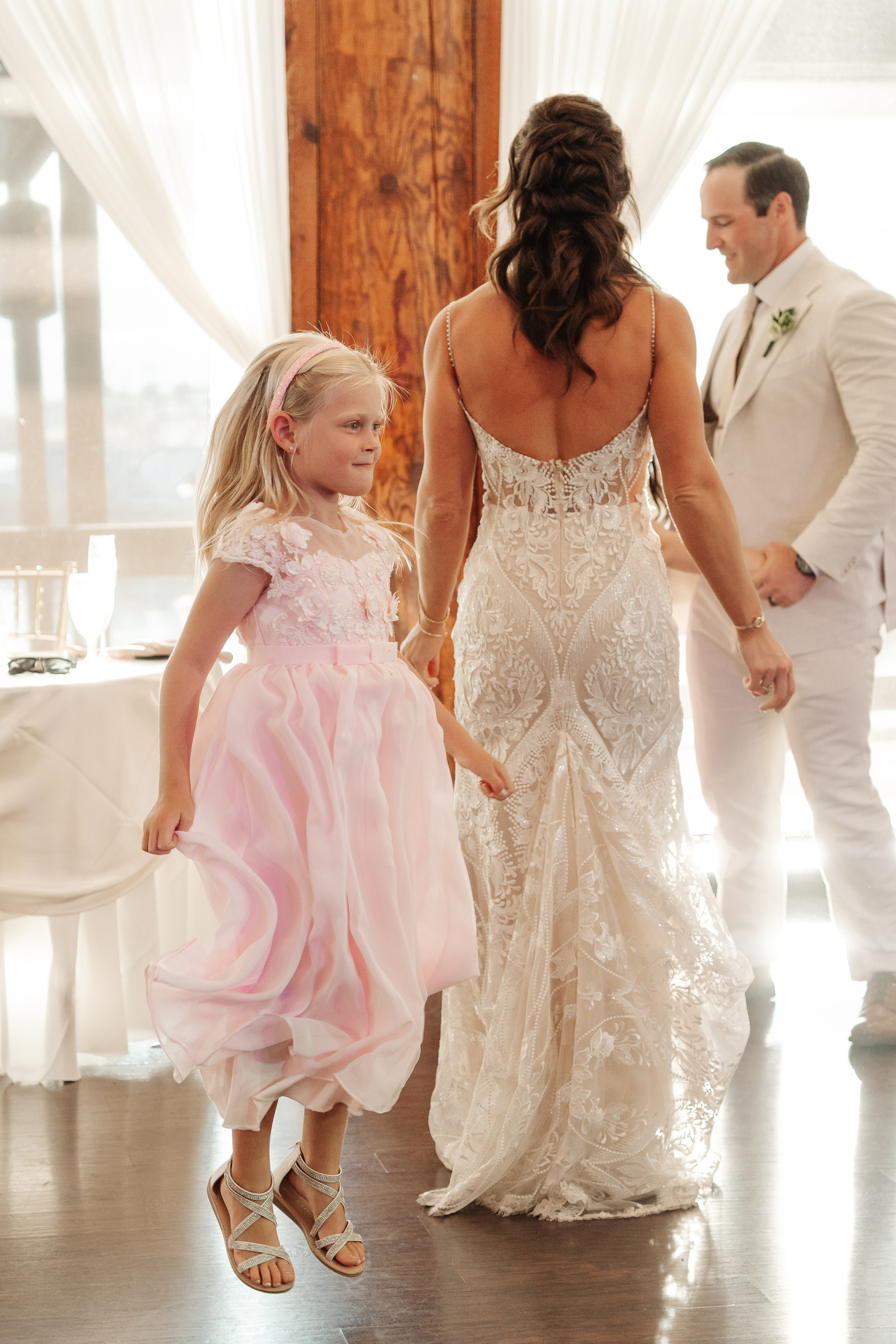 2025-08-16_BryanAmber. Ретушер Зенькевич Света