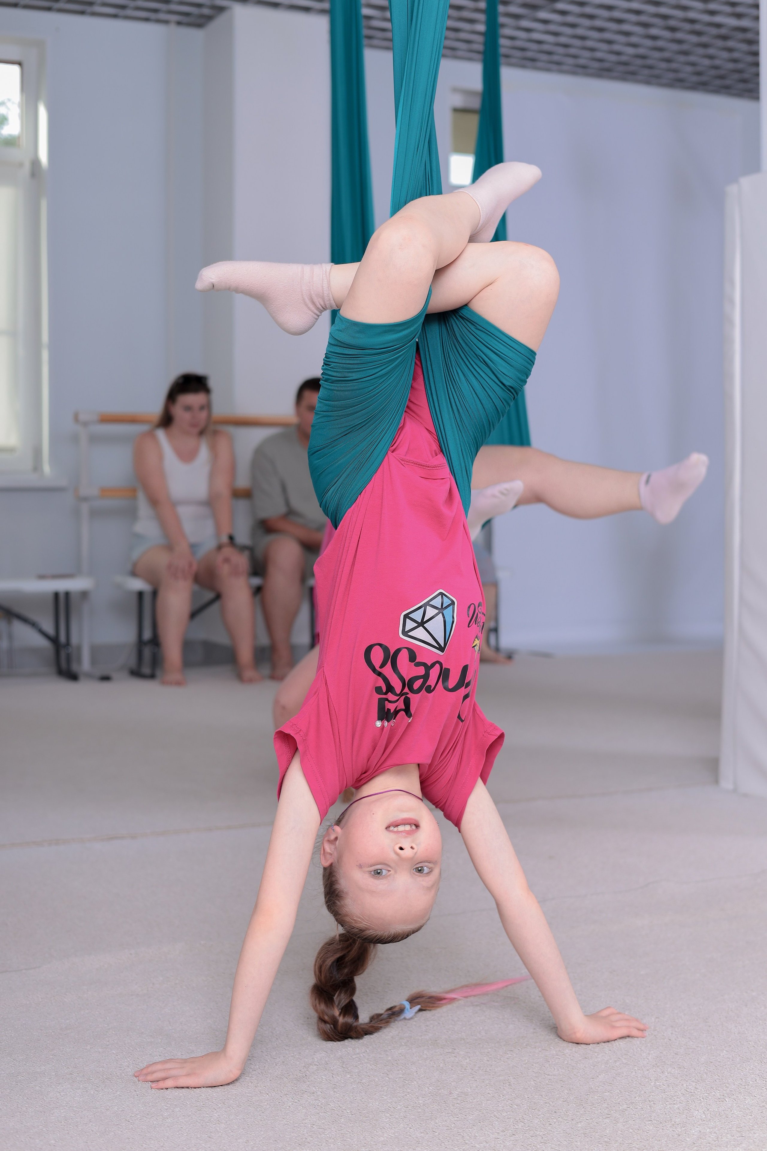 Детская аэройога. Фотограф Надршина Лилия