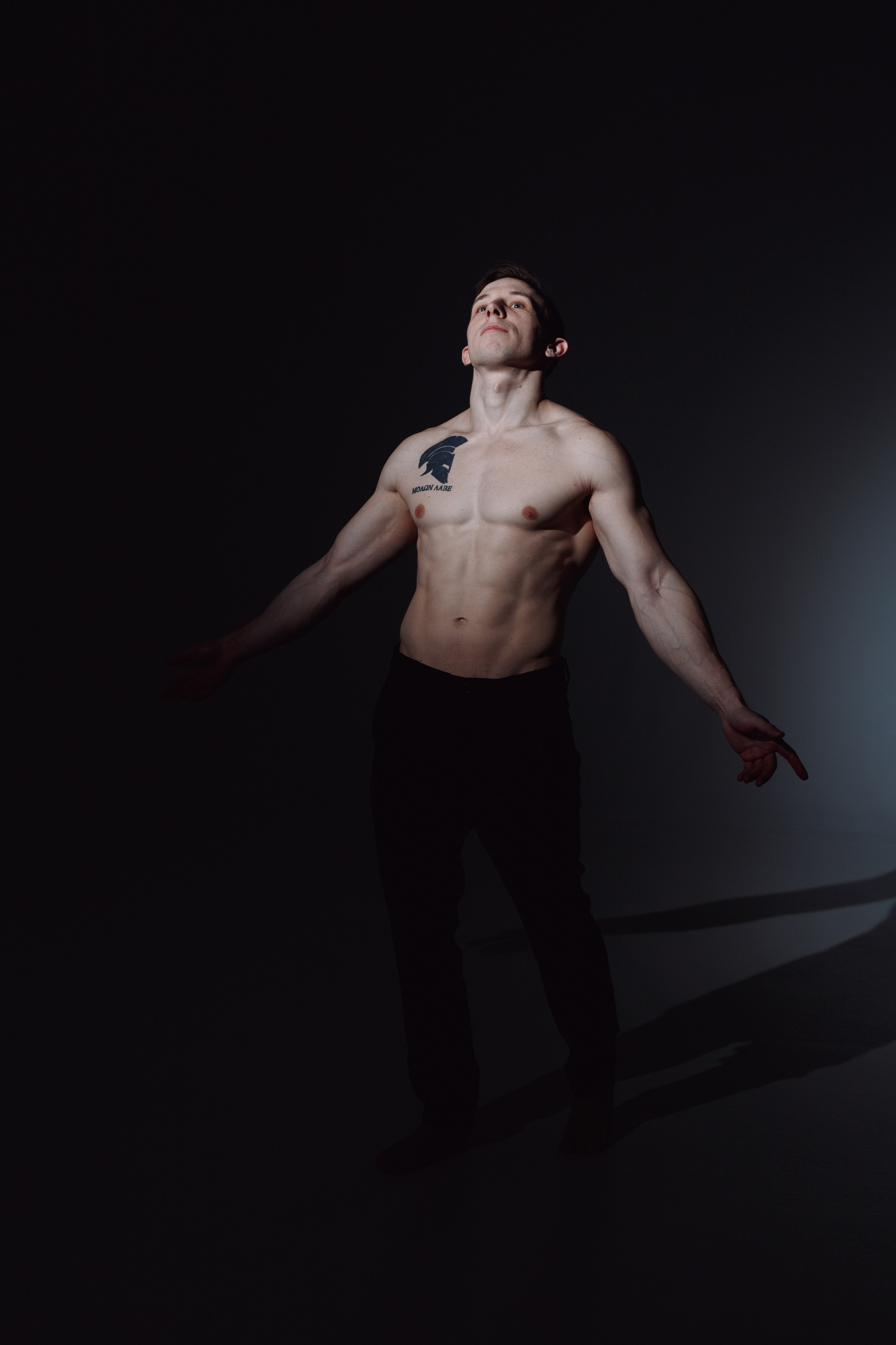 Мужская фотосессия в студии Нижний Новгород. Мужской портрет, Нижний Новгород. Фотосессия спортсмена в Нижнем Новгороде.