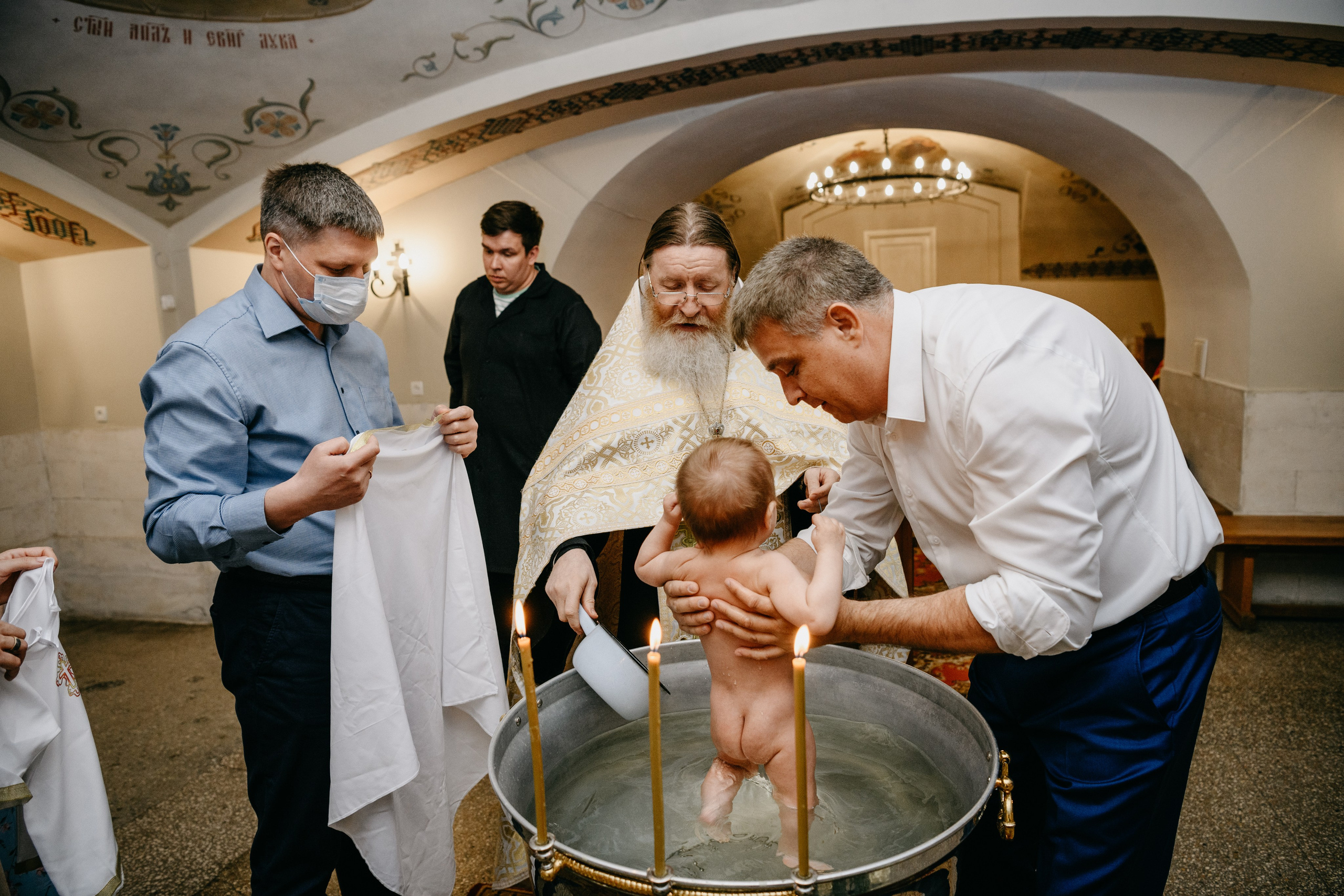 Крещение Александра. Фотограф на выписку из роддома в Москве и МО