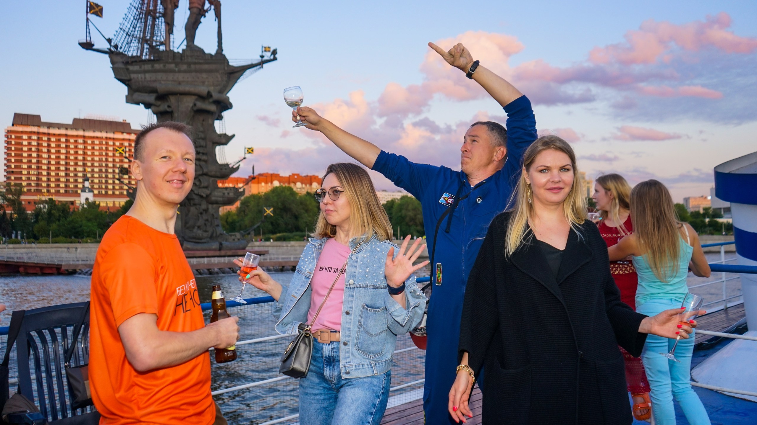 Танцы на воде | 24.07.21. Галерея Фантим