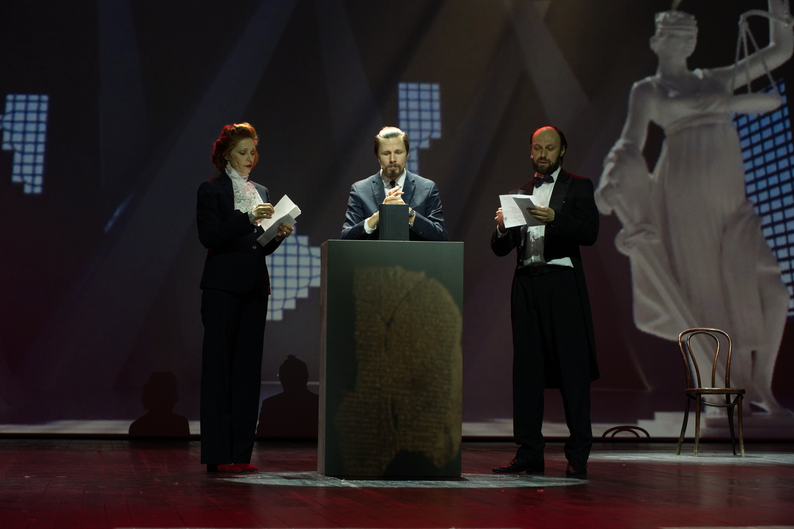 Театр И-Он, Мюнхгаузен. Семейный и детский фотограф Антон Зорин