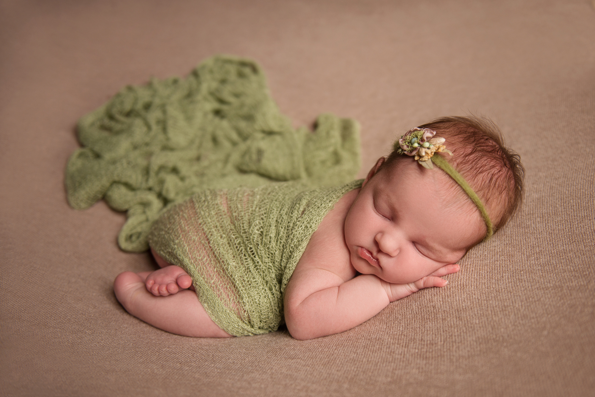 Фотосессия новорожденного. Фотограф новорожденных в Симферополе Елена Позднякова