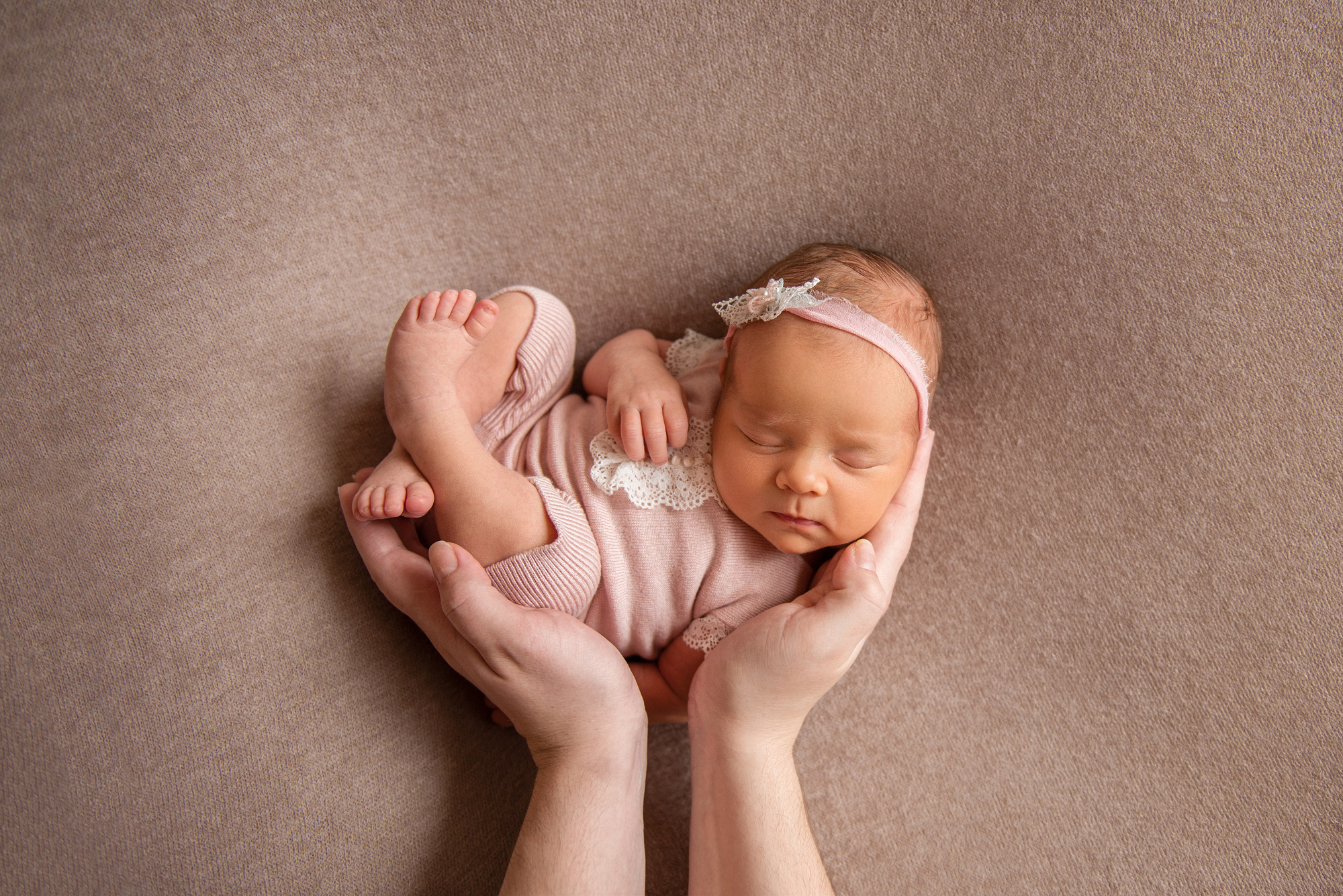 Фотосессия новорожденного. Фотограф новорожденных в Симферополе Елена Позднякова