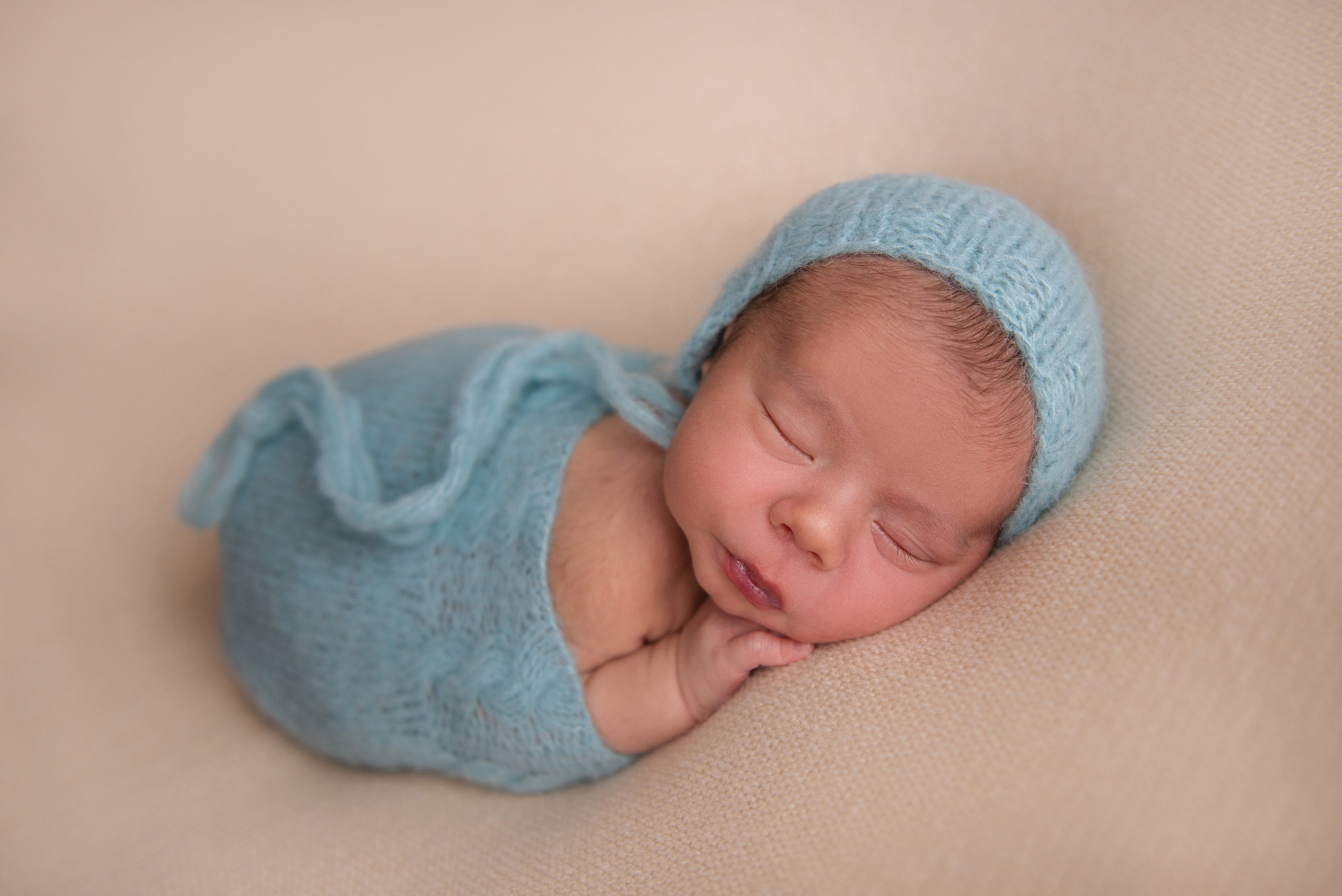 Фотосессия новорожденного. Фотограф новорожденных в Симферополе Елена Позднякова