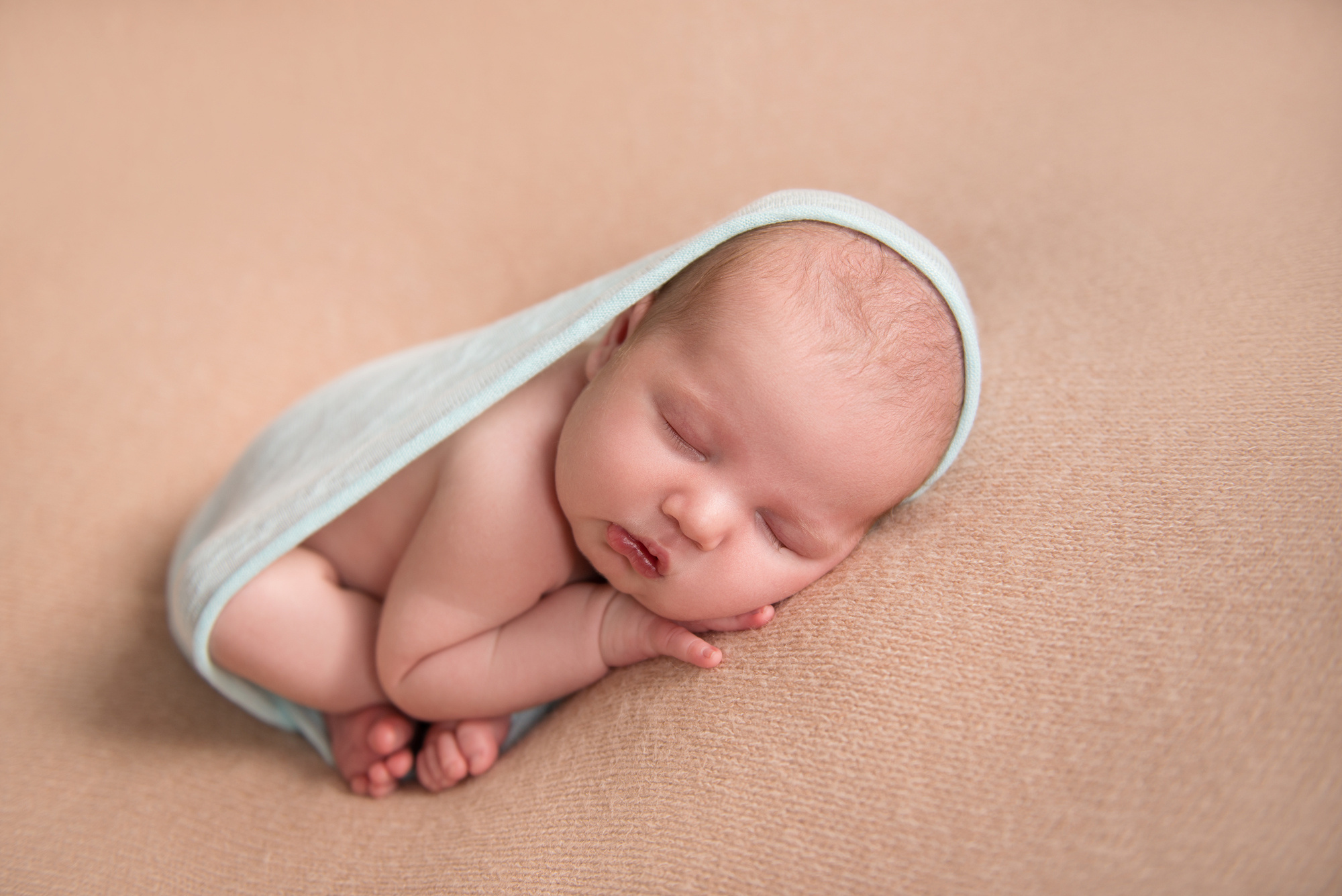 Фотосессия новорожденного. Фотограф новорожденных в Симферополе Елена Позднякова