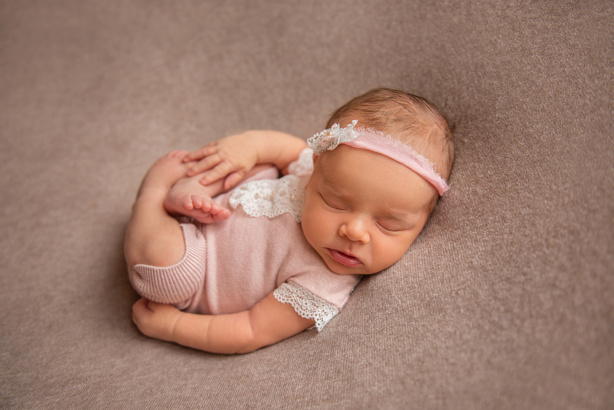 Фотосессия новорожденного. Фотограф новорожденных в Симферополе Елена Позднякова