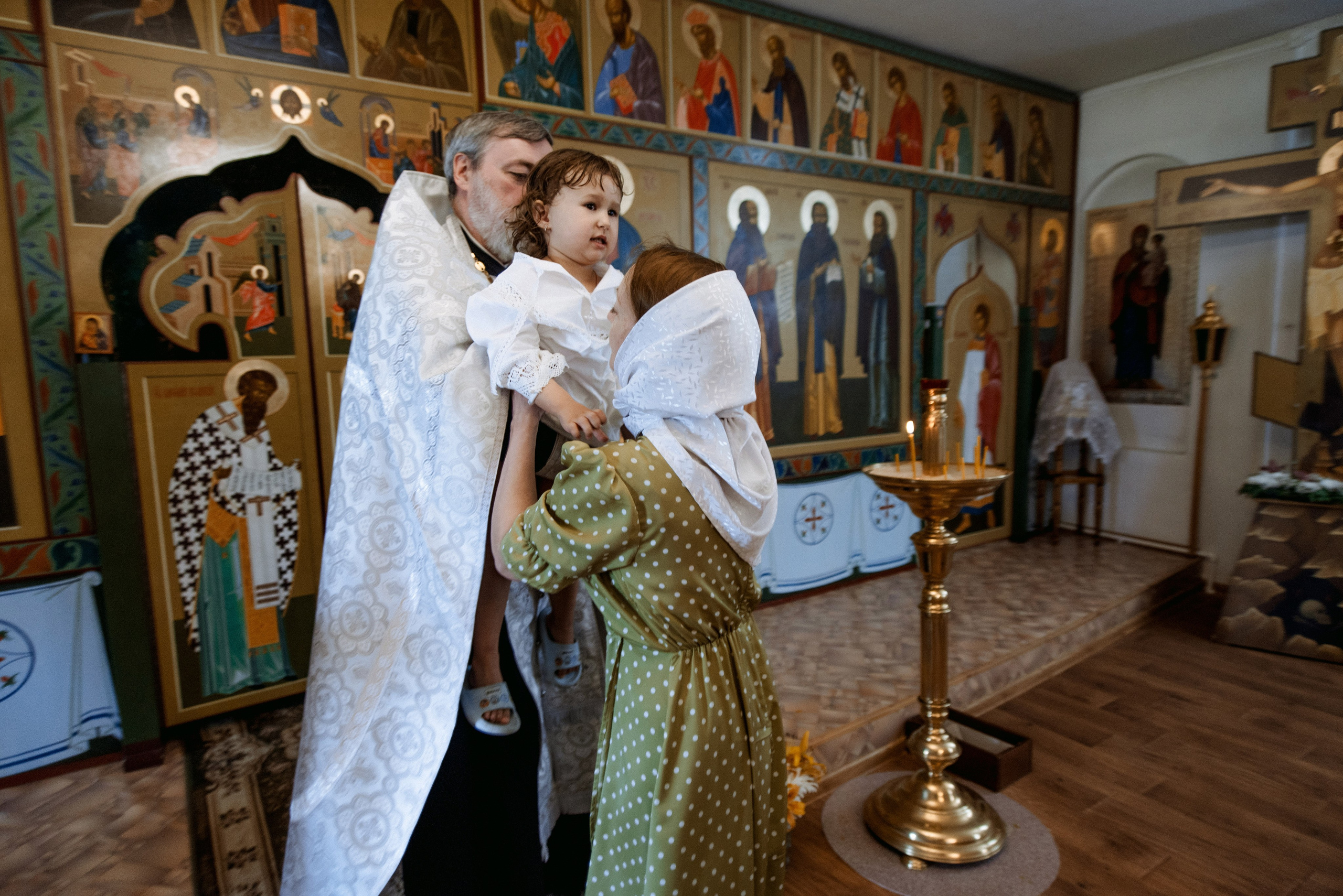 Крещение Даши и Алены. Семейный документальный фотограф в Волгограде Мариэта Додина