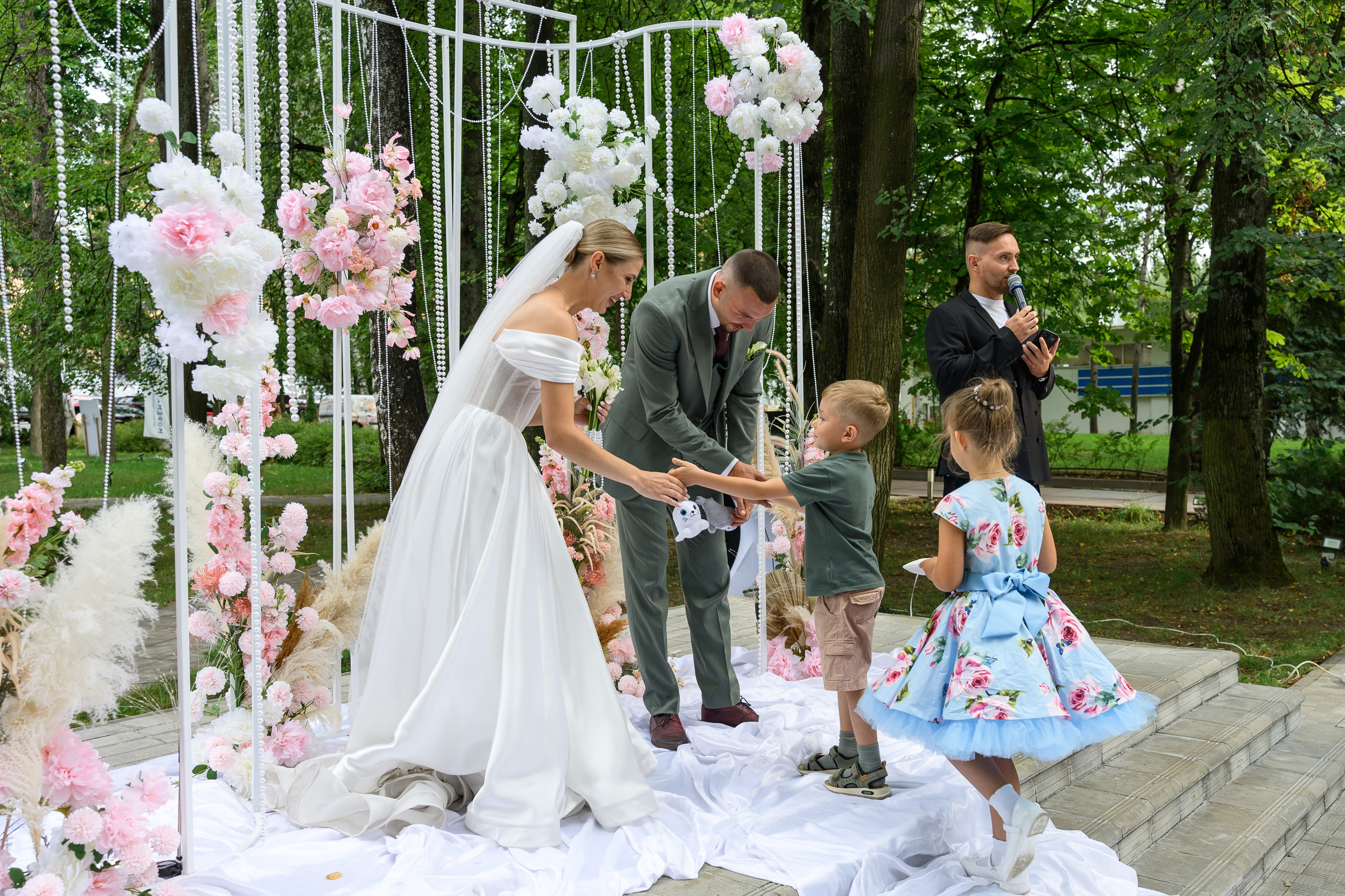 Свадебная фотосессия в отеле «Милан». Свадебный фотограф Москва Юрий Кульман