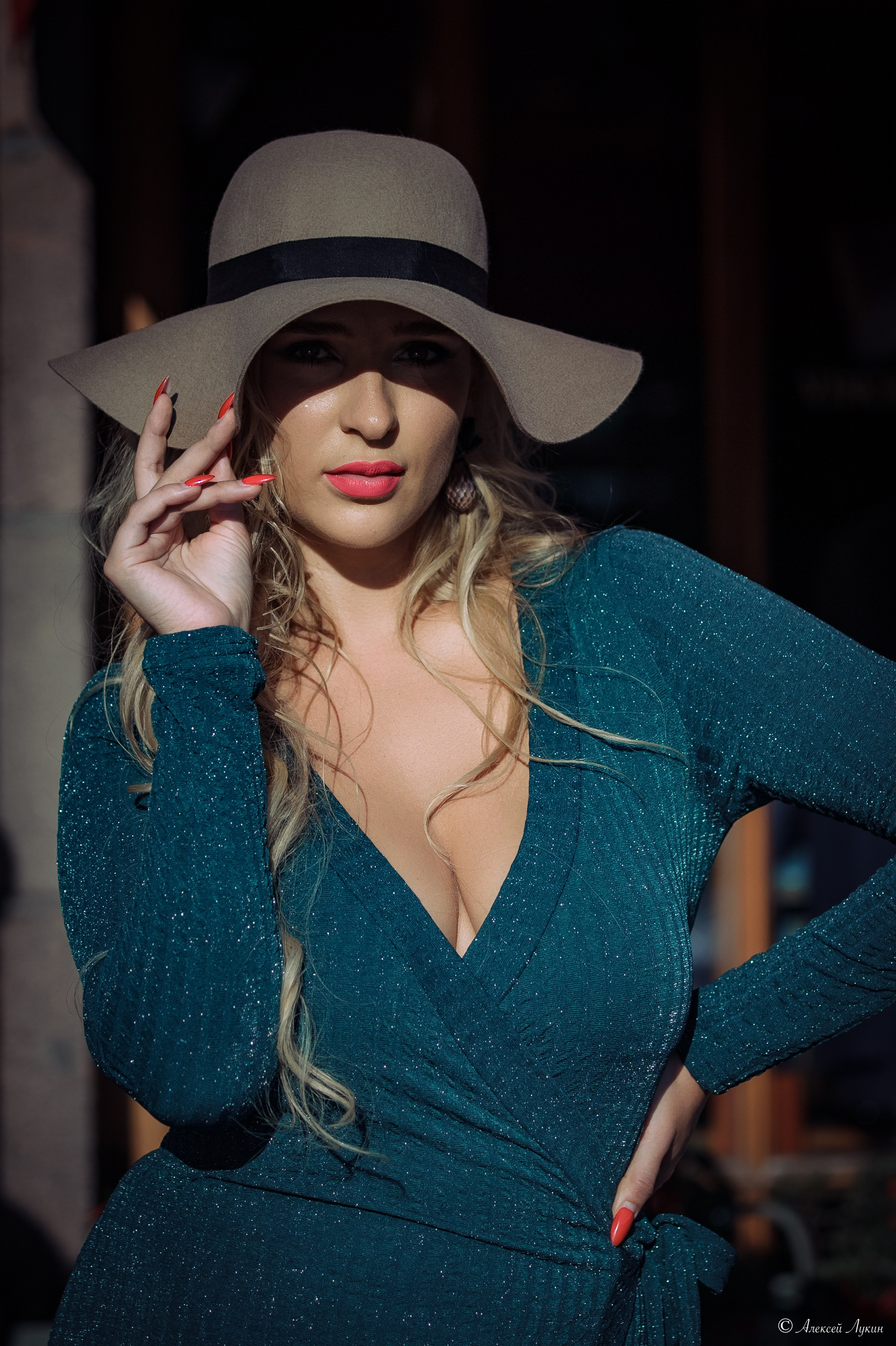 Фотосессия в СПб Фотограф Алексей Лукин | Портрет | Идеи и Позы |Фотостудия | Портретная Фотосессия в студии | Семейная фотосъёмка | Ретушь. Фотограф Алексей Лукин. Свадьба, мероприятие, корпоратив, юбилей, фотосессия, портрет. Фотосъёмка в Санкт-Петербурге. Ретушь фотографий