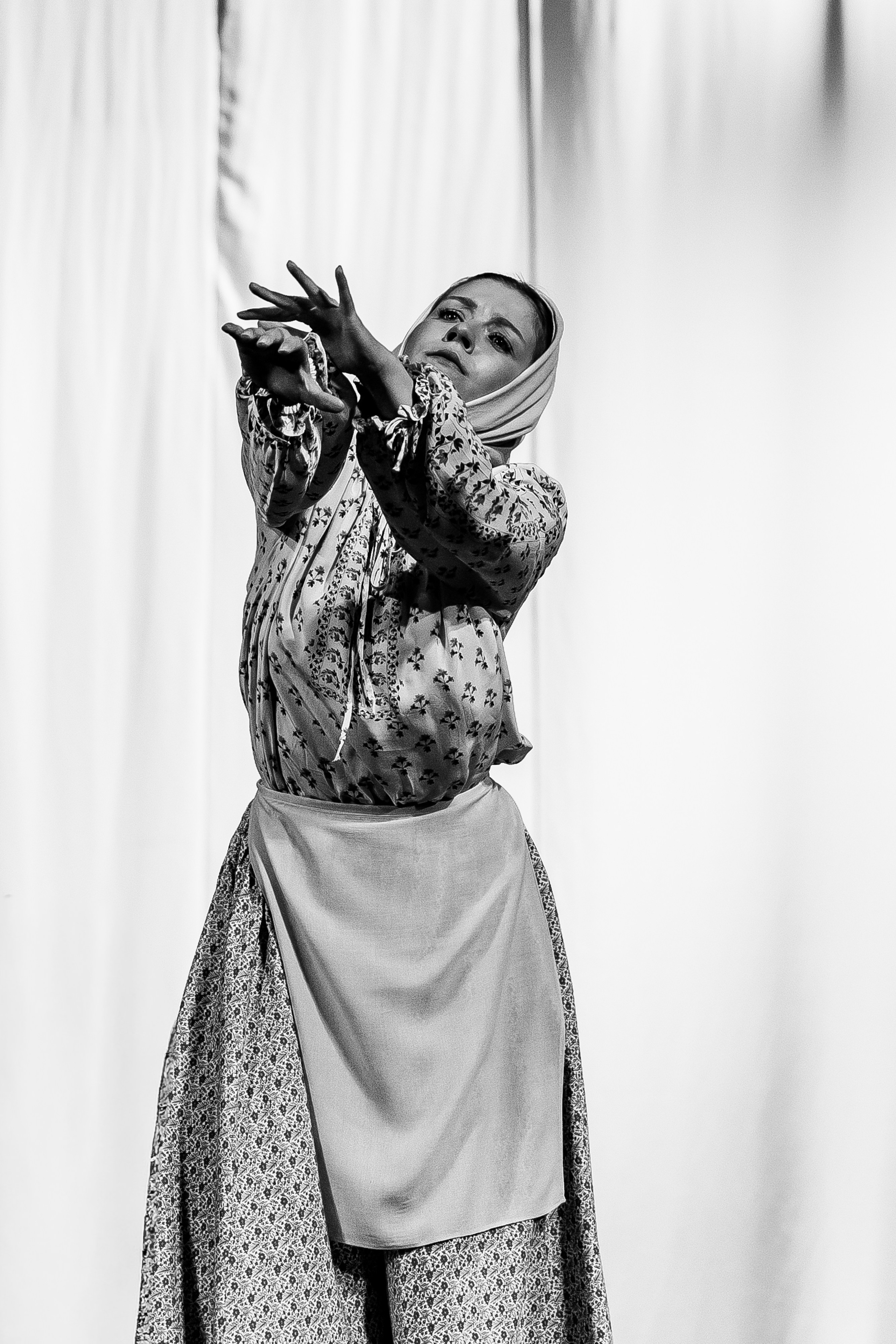 Спектакль Егора Дружинина «Всюду жизнь»