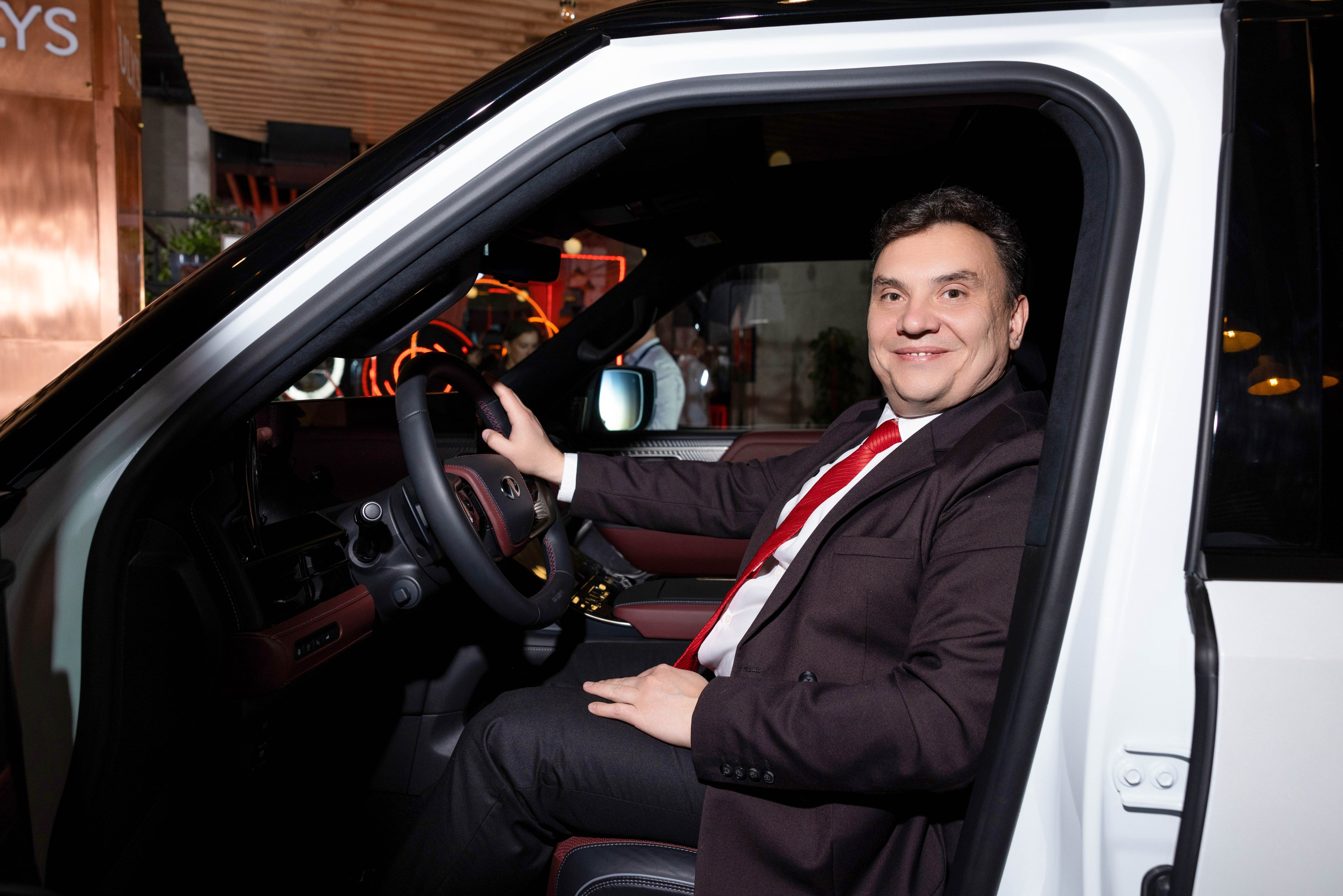 QX80 INFINITI. Кристина Шнайдер репортажный фотограф Алматы