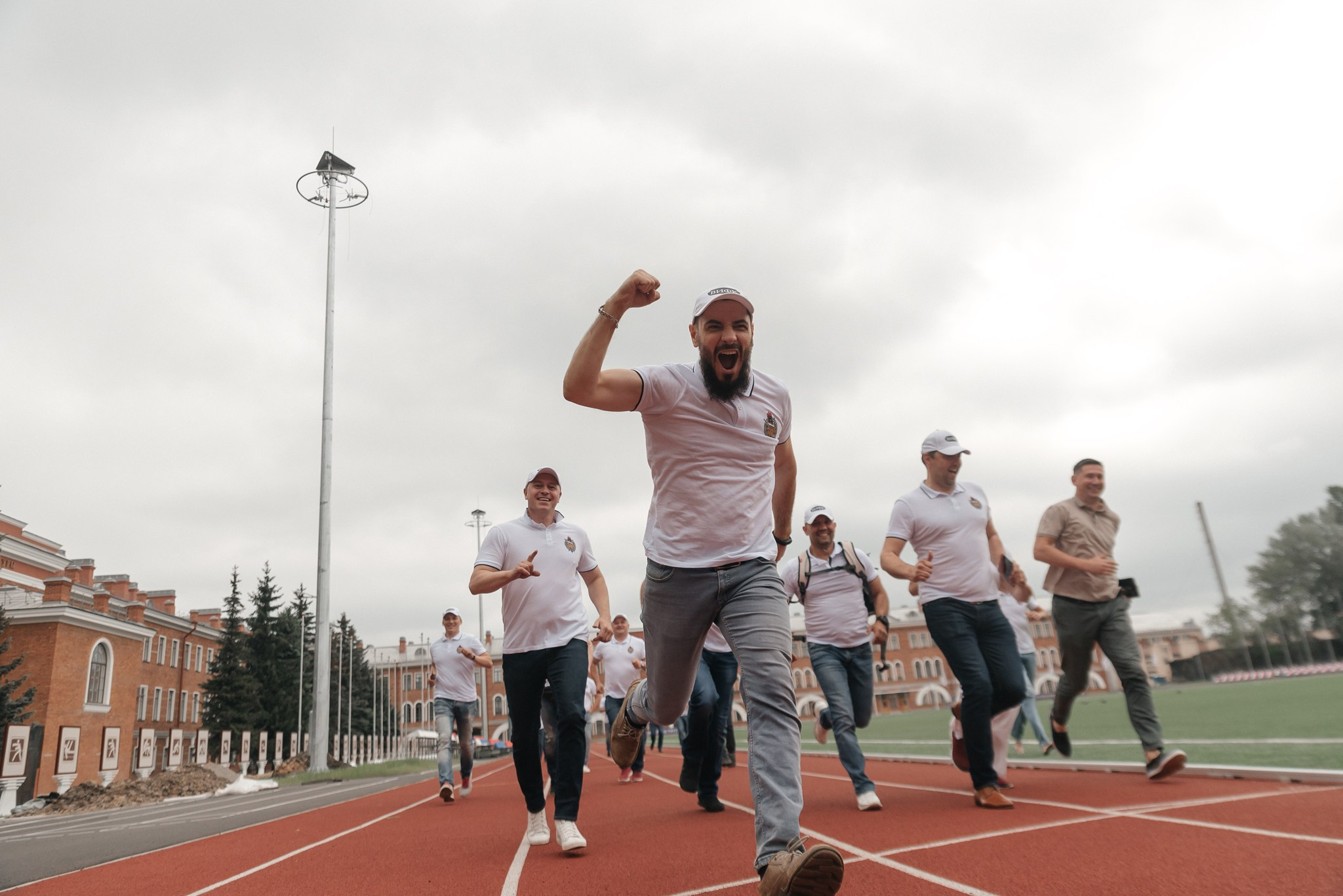 Встреча выпускников, выпуск 2001 г. Свадебный и семейный фотограф из Санкт-Петербурга Климов Анатолий