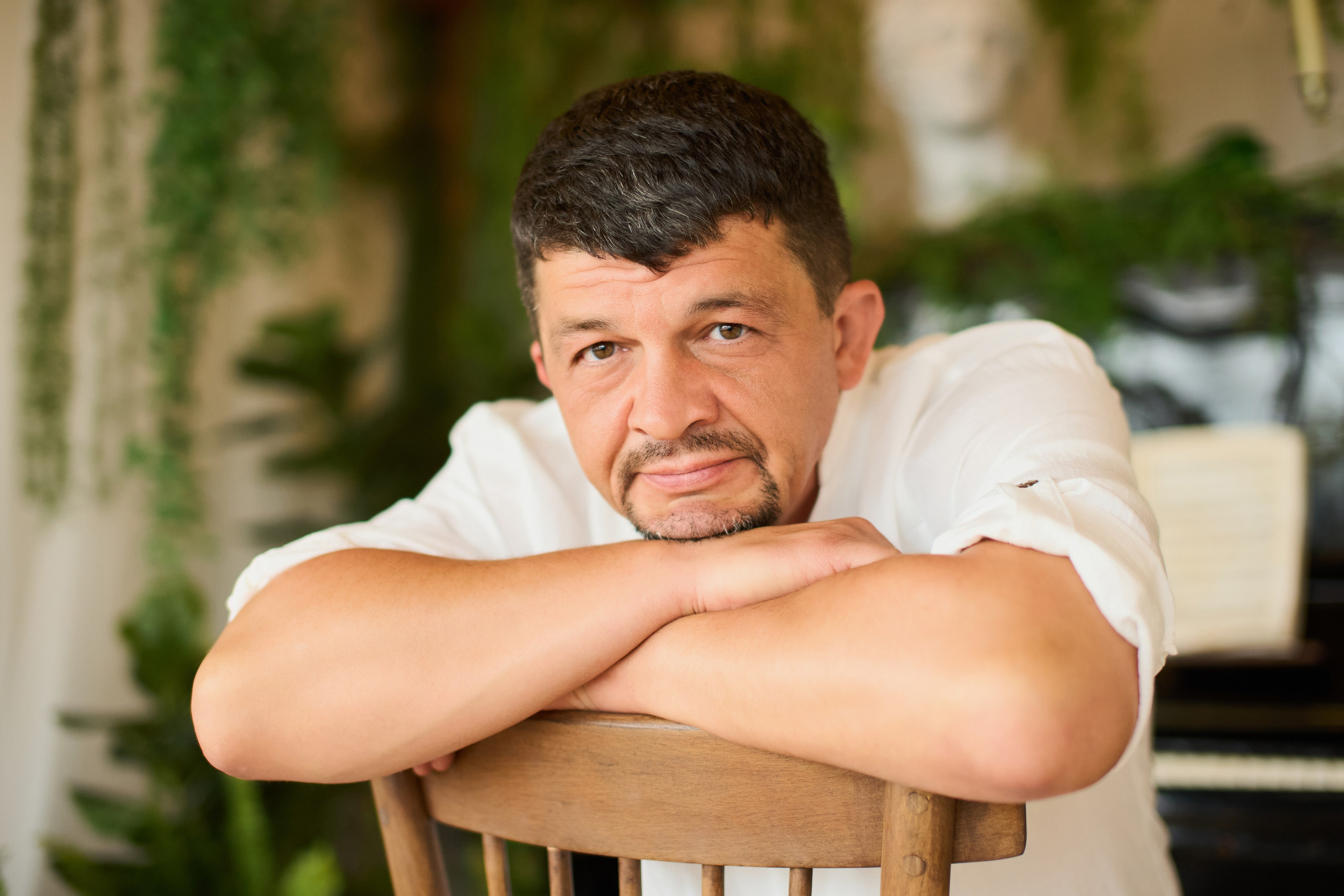 Свадебная фотосессия в фотостудии. Репортажный и женский фотограф в Новосибирске