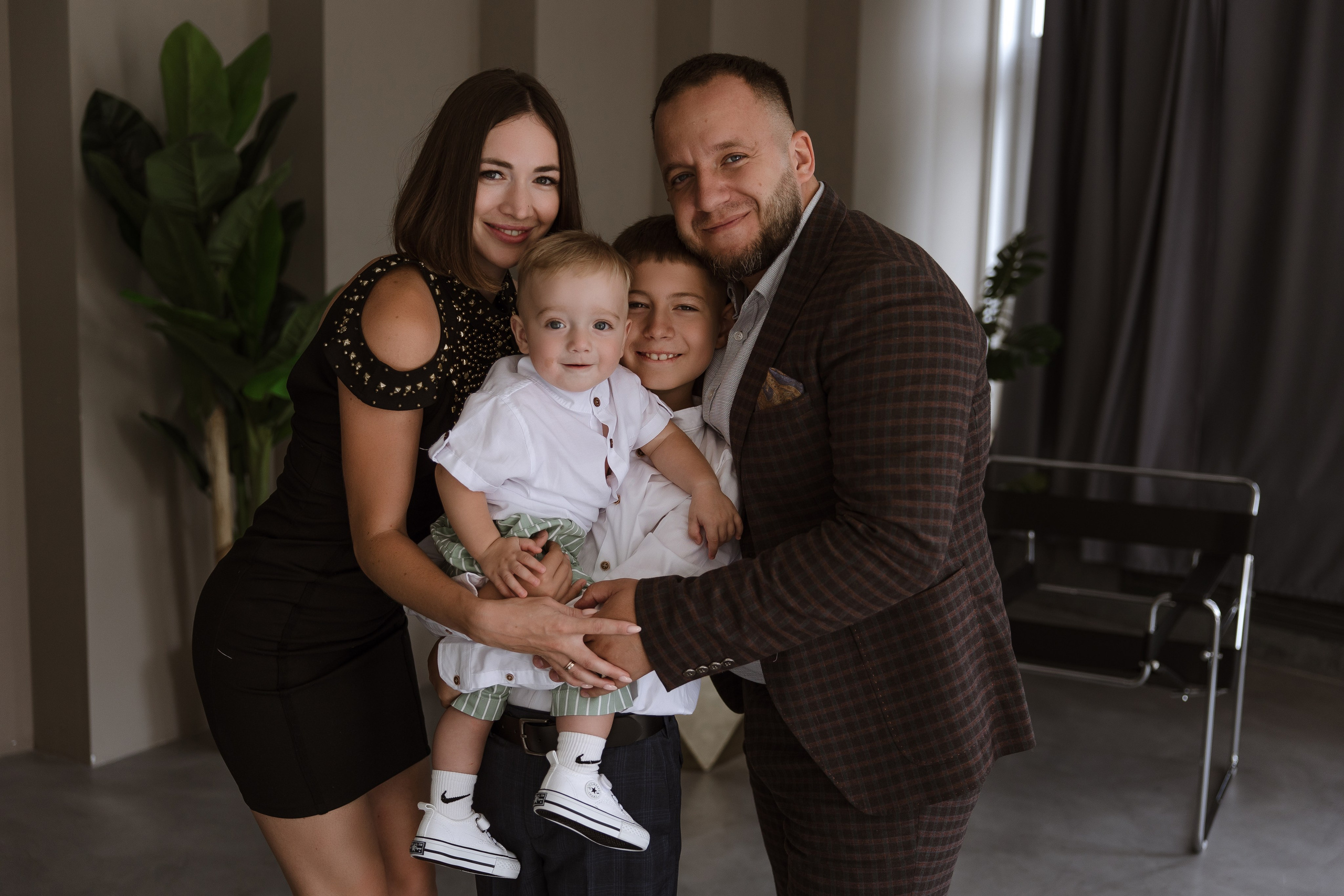 Семейная фотосессия в фотостудии в Самаре. Свадебный и семейный фотограф в Самаре и Тольятти | Елена Топанцева